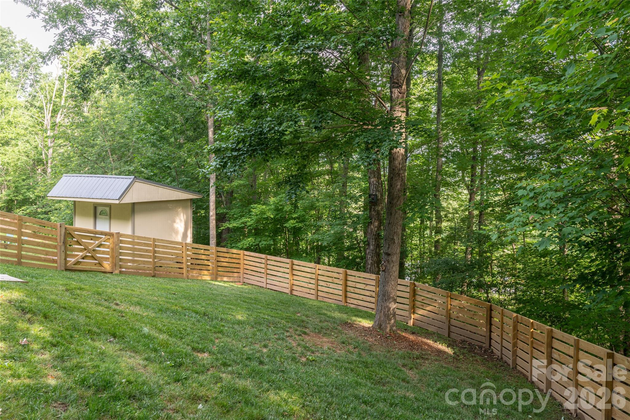 8 Coffey Place — Asheville