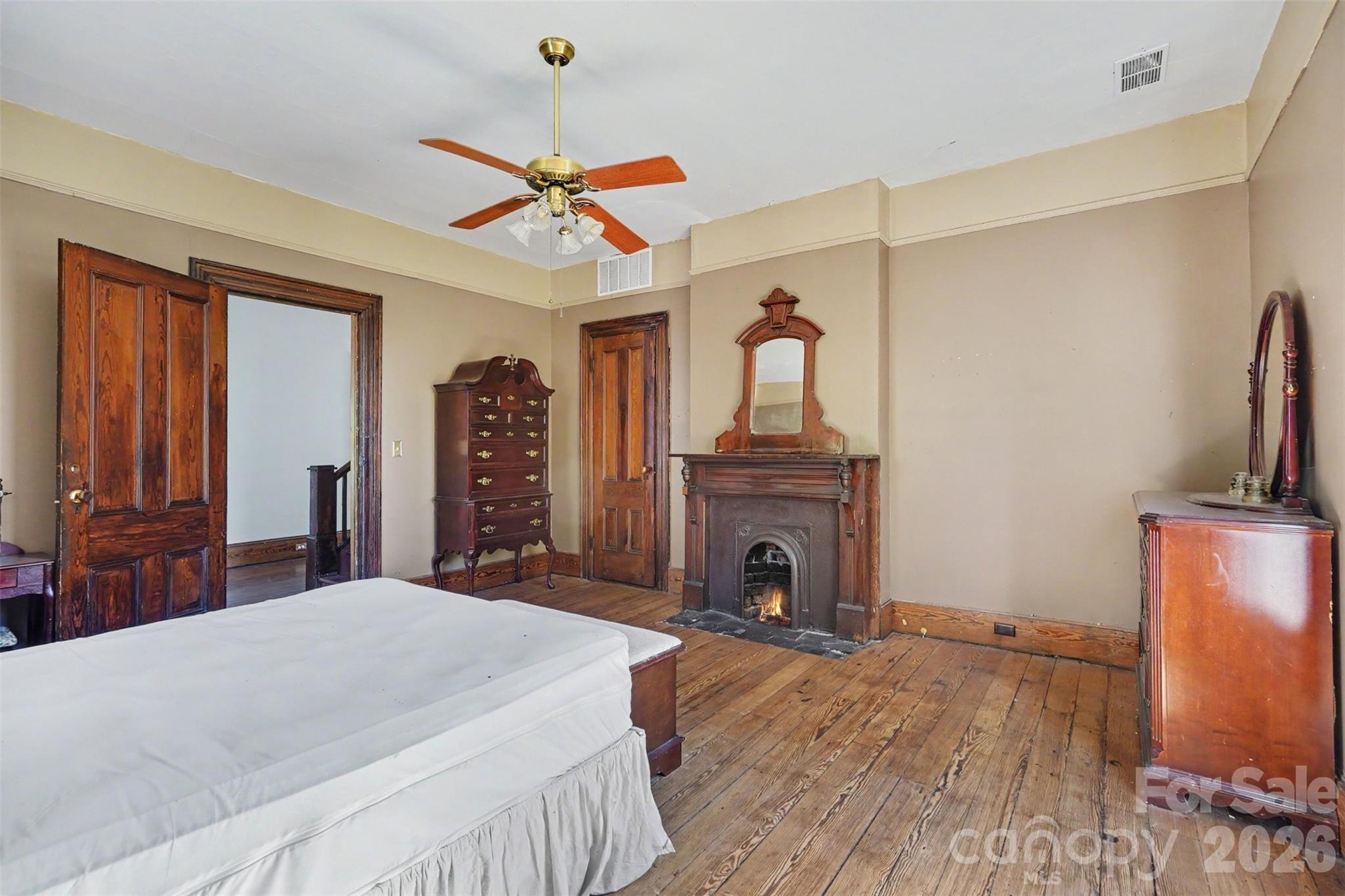 404 W Kerr Street — Salisbury