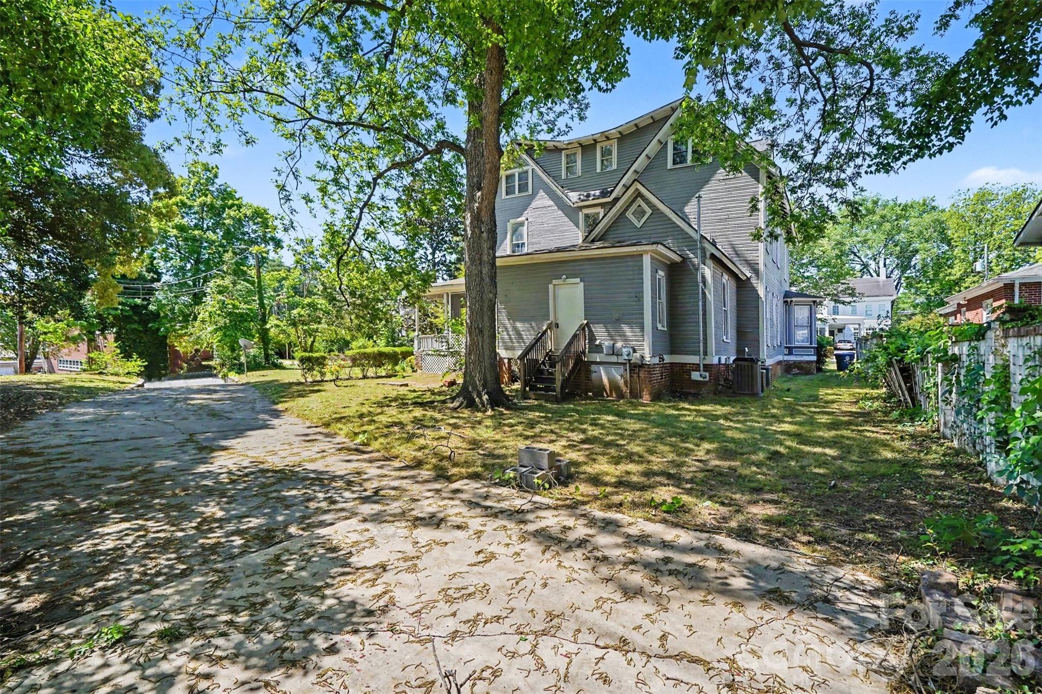 404 W Kerr Street — Salisbury