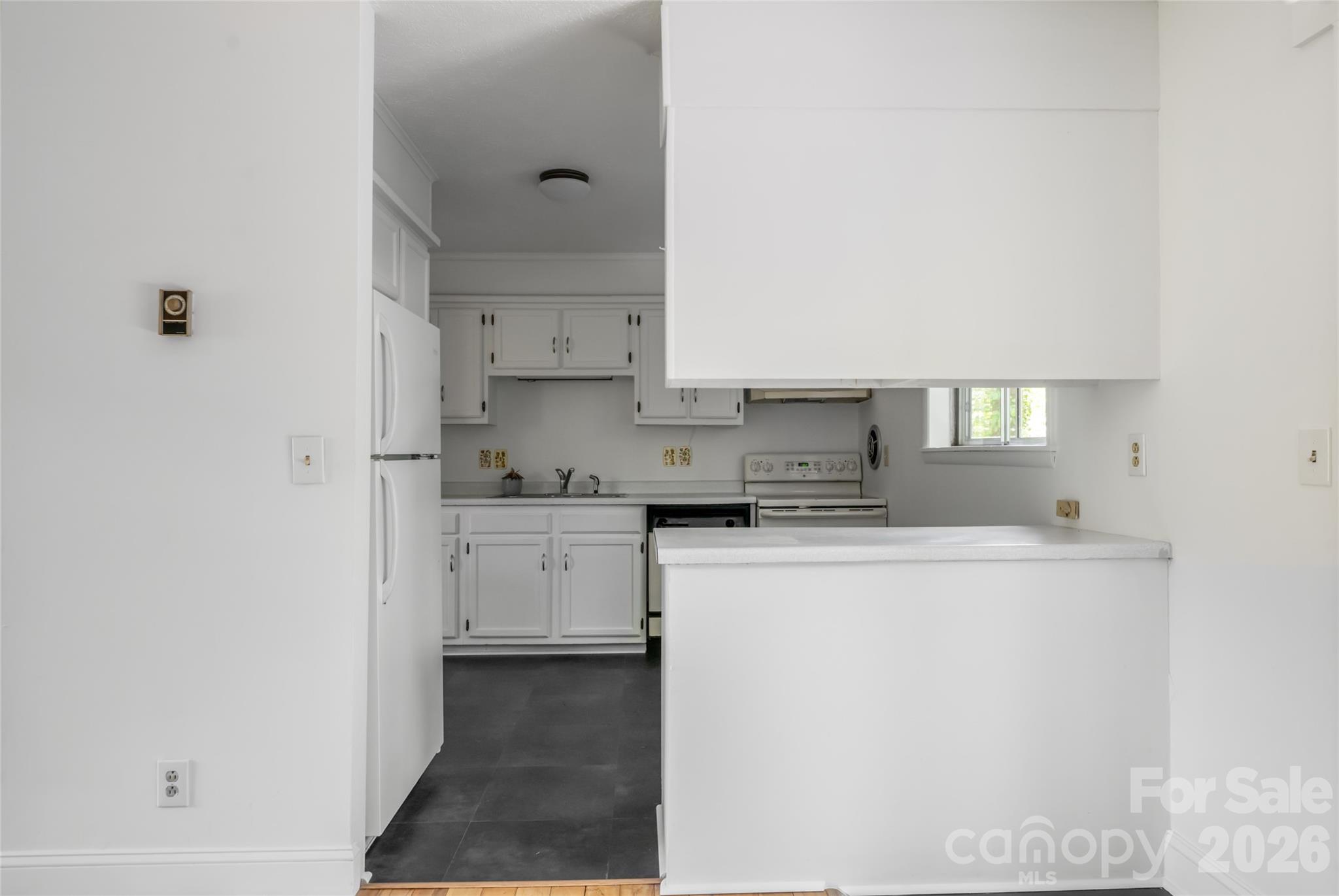 1 Beaverdam Knoll Road — Asheville