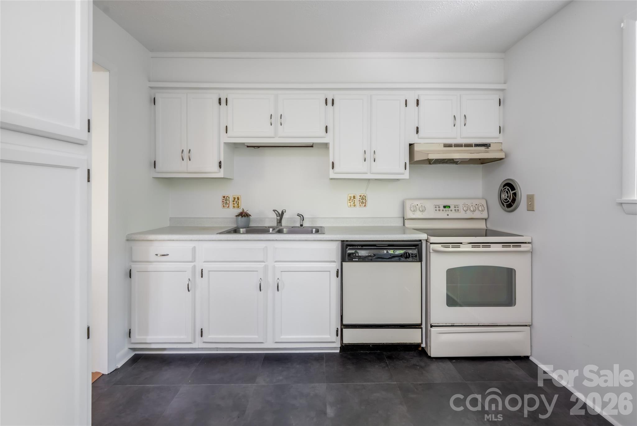 1 Beaverdam Knoll Road — Asheville