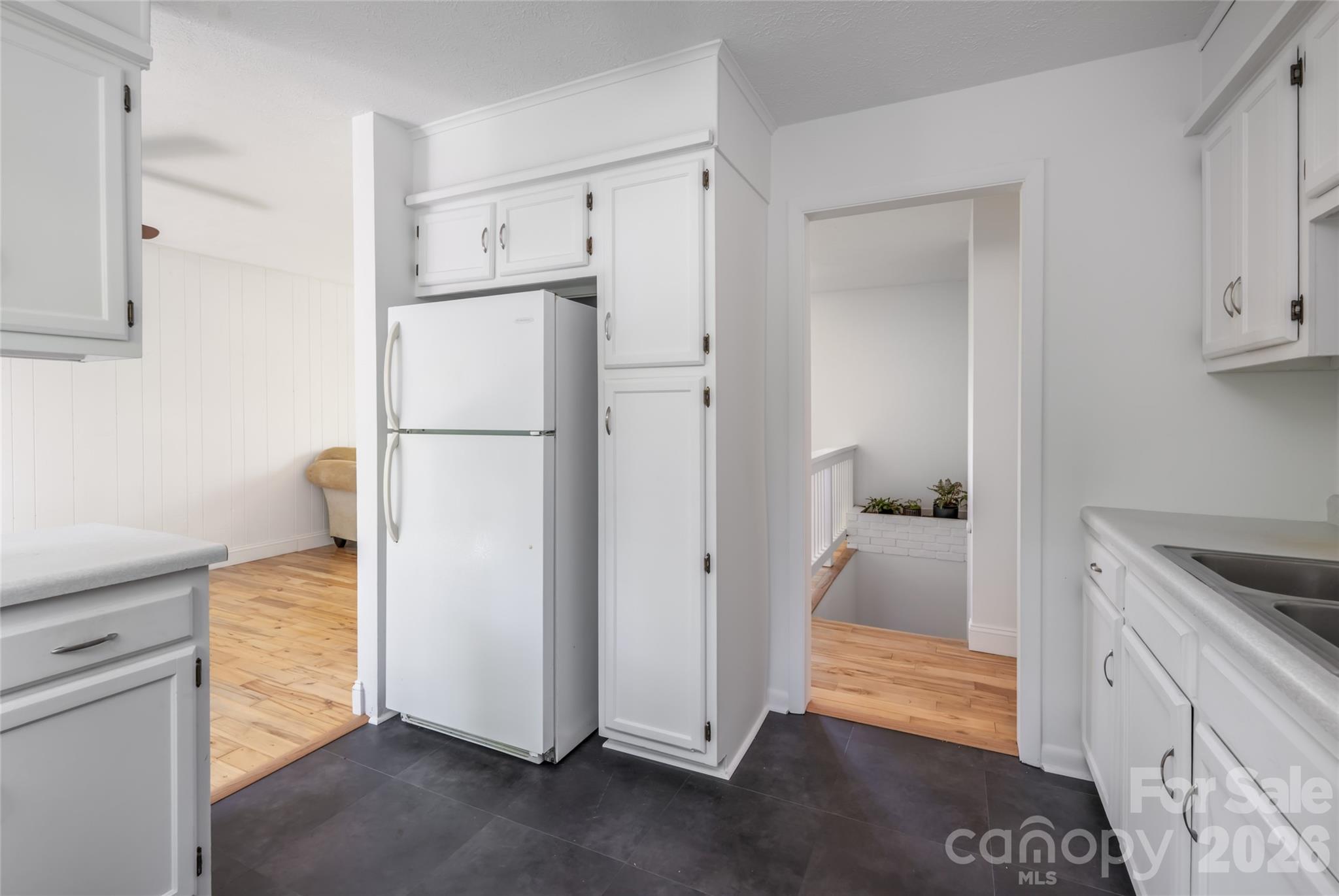 1 Beaverdam Knoll Road — Asheville
