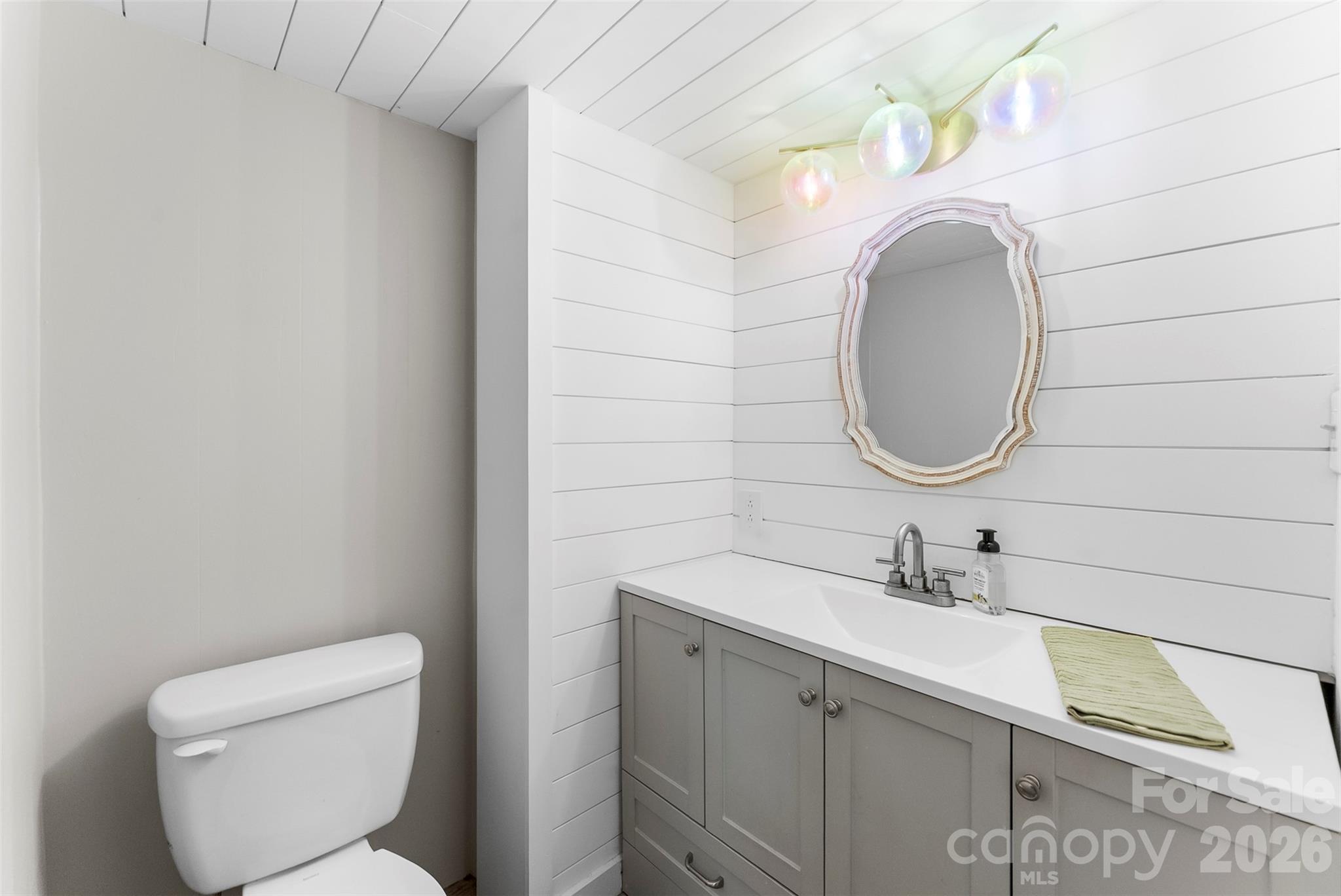 8519 E Franklin Street — Mount Pleasant