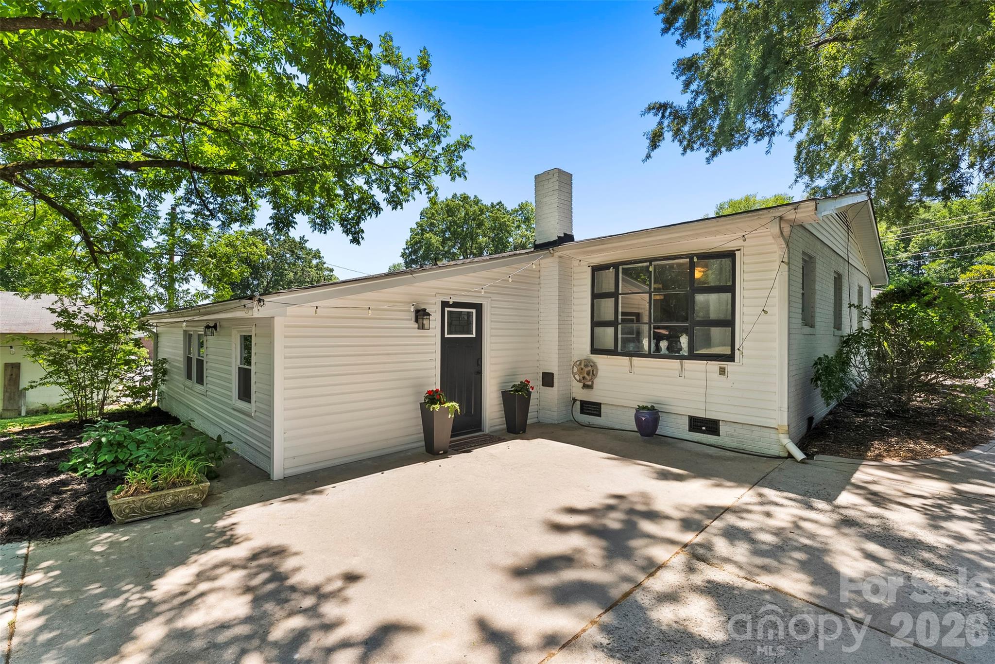 8519 E Franklin Street — Mount Pleasant