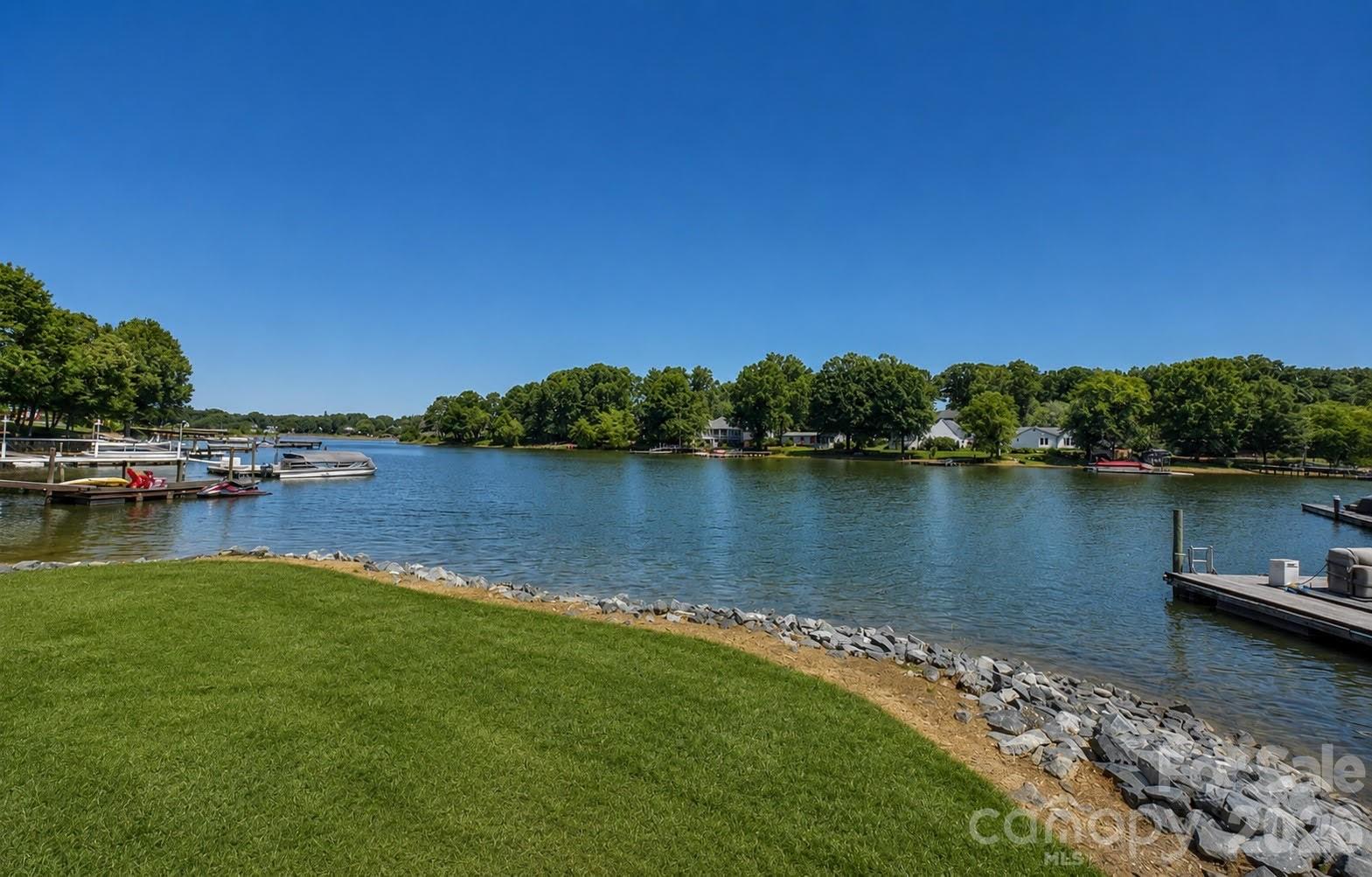 108 Pier 33 Drive #409 — Mooresville