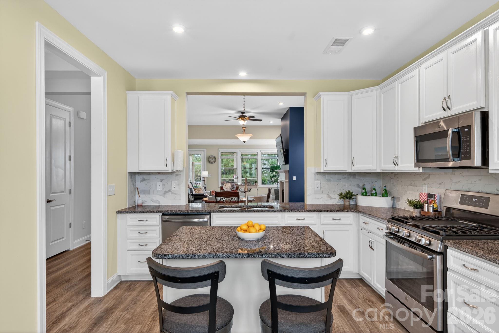 5539 Cheerful Lane — Charlotte