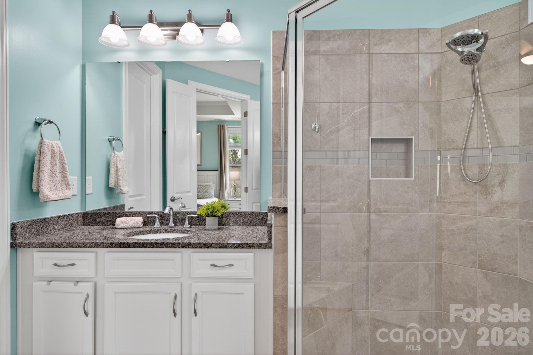 5539 Cheerful Lane — Charlotte