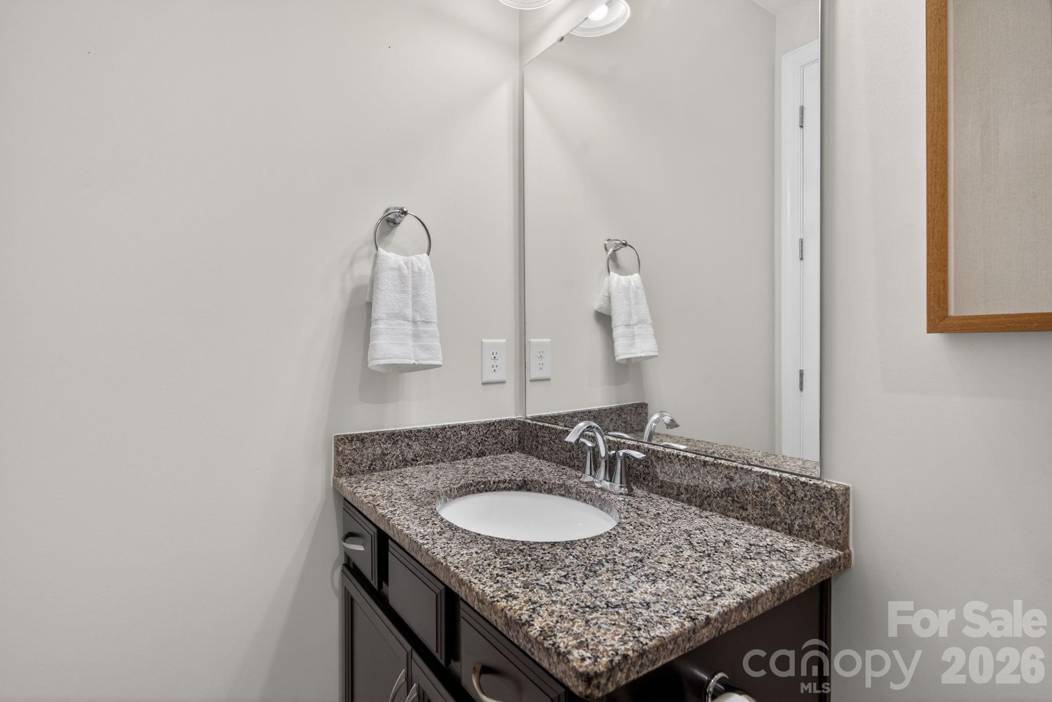 5539 Cheerful Lane — Charlotte