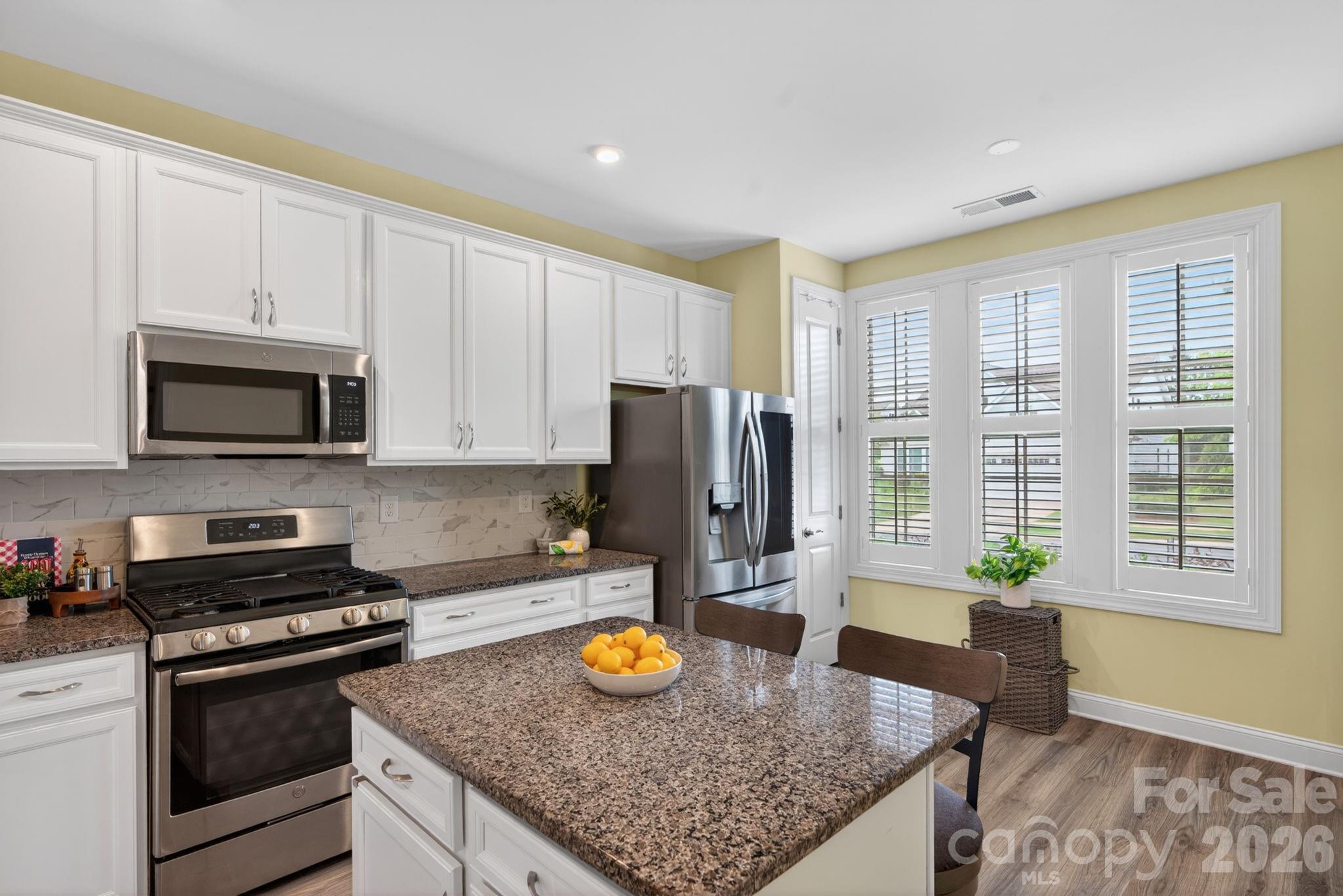 5539 Cheerful Lane — Charlotte