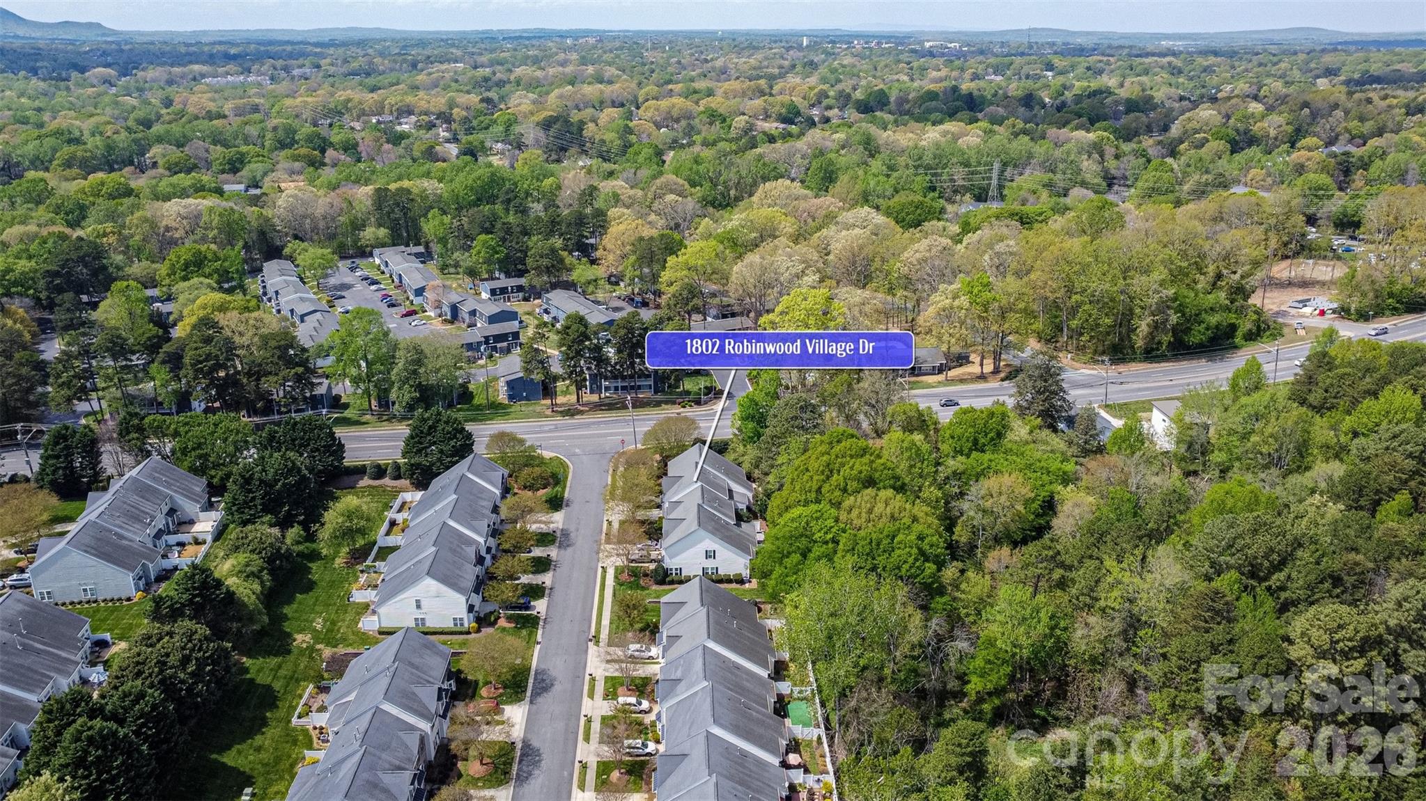 1802 Robinwood Village Drive — Gastonia