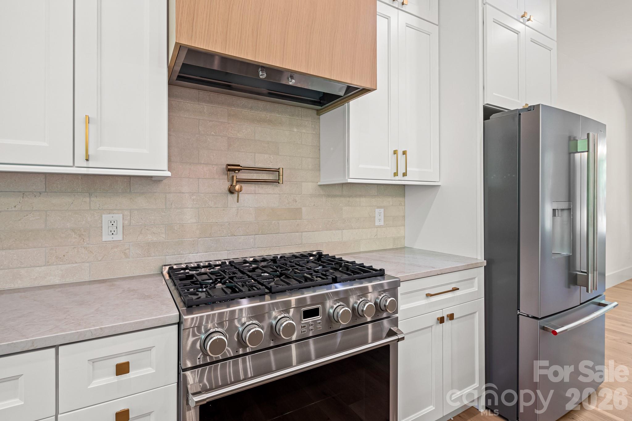 164 Reserve Way — Hendersonville