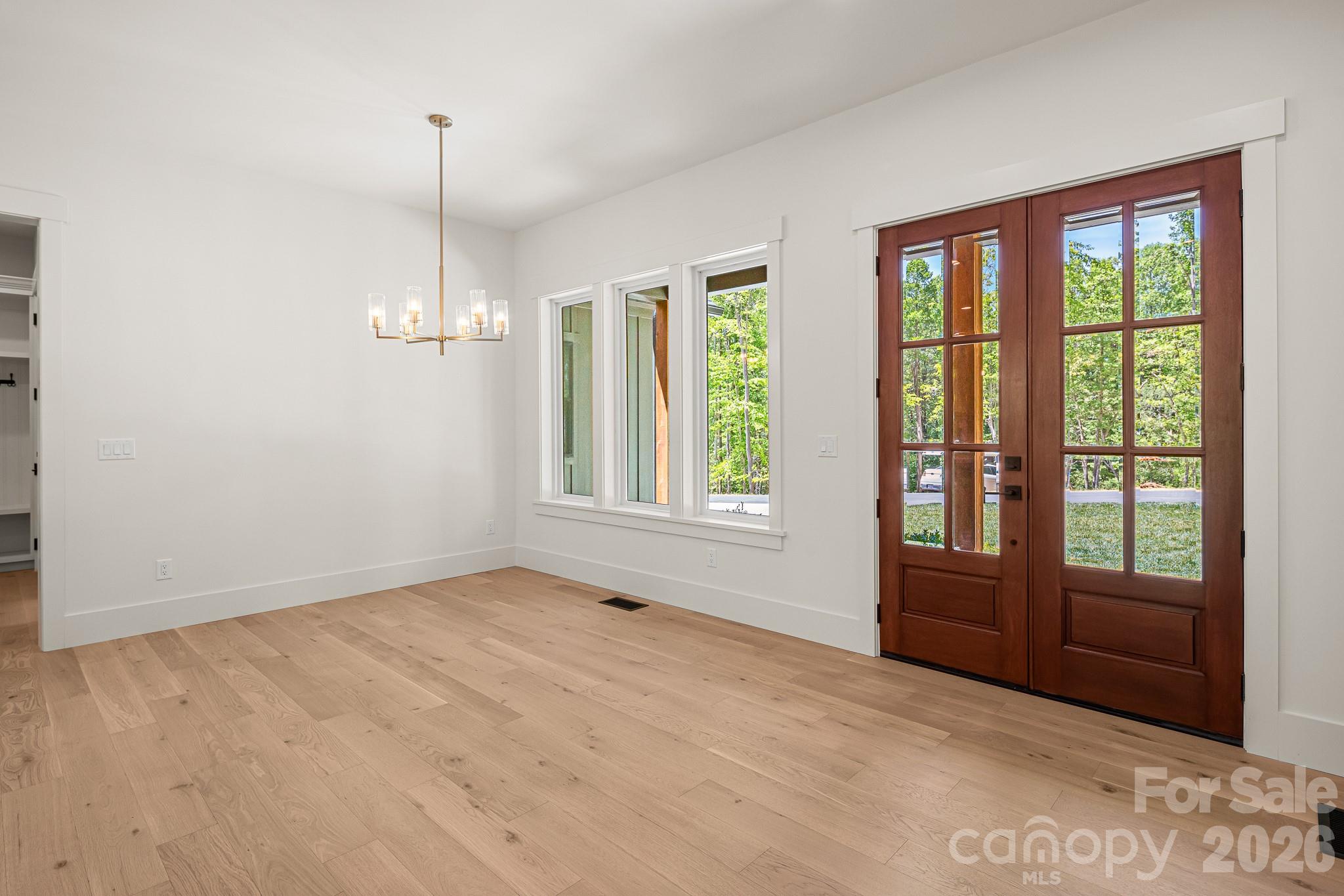 164 Reserve Way — Hendersonville