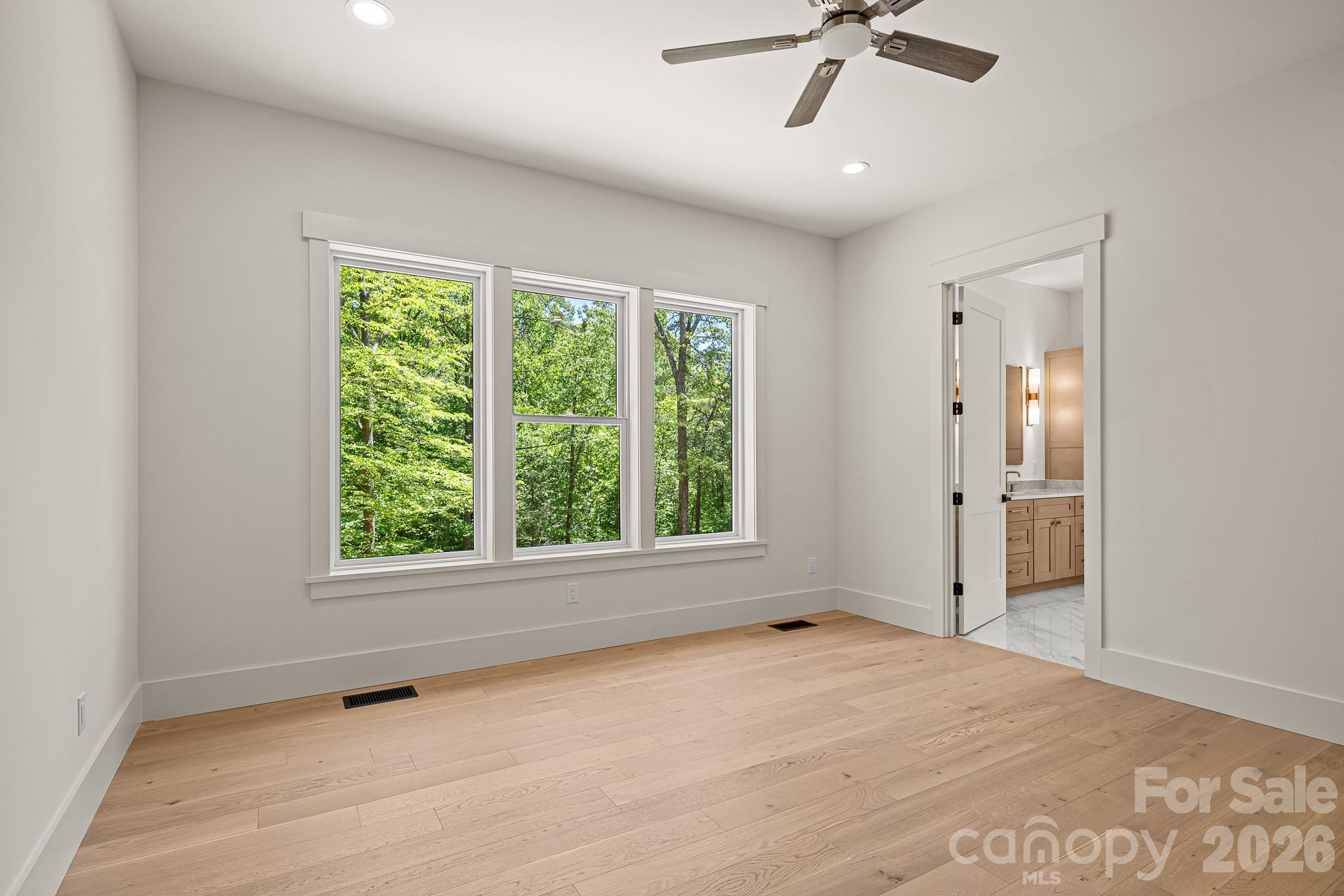 164 Reserve Way — Hendersonville