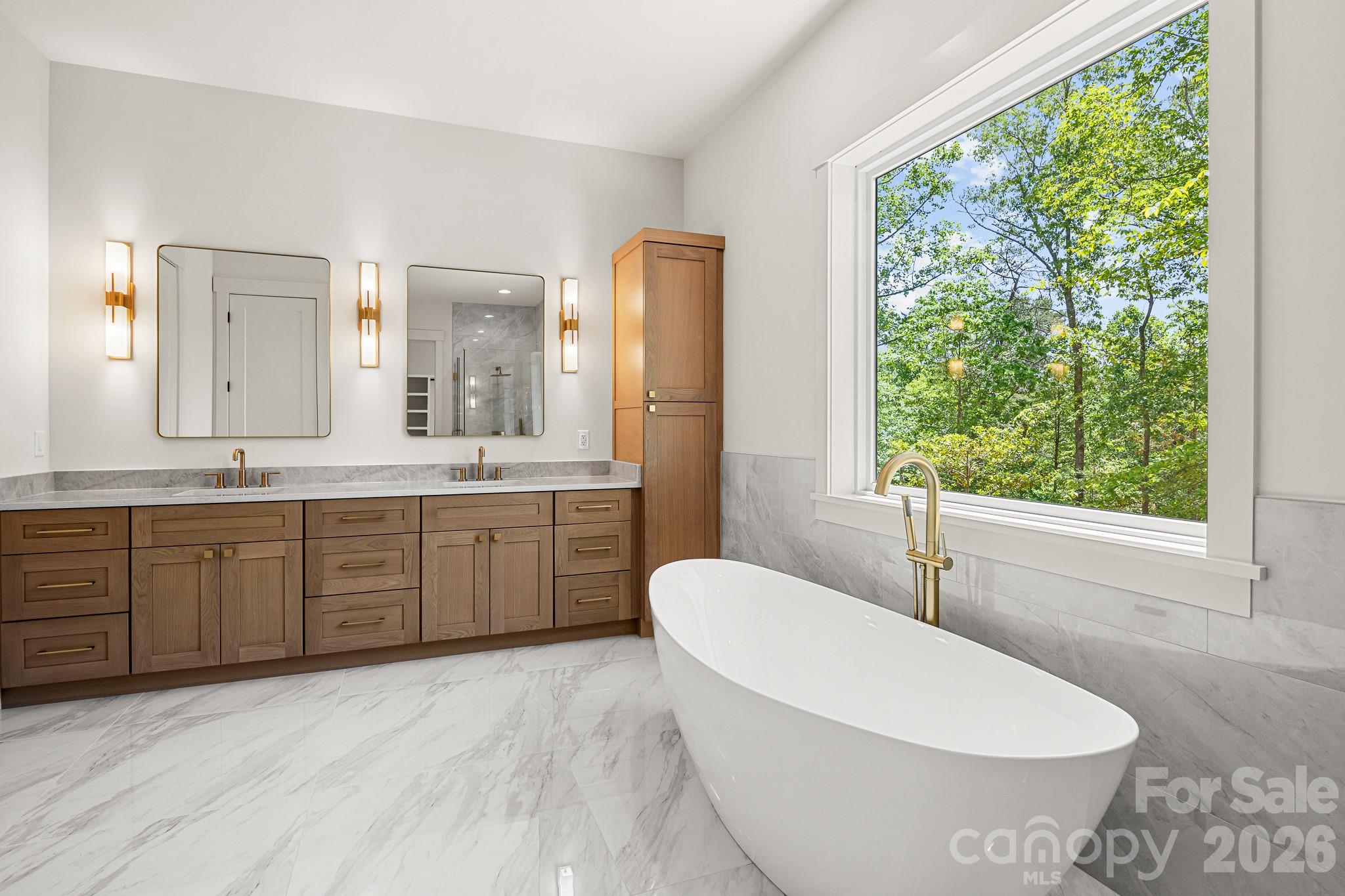 164 Reserve Way — Hendersonville