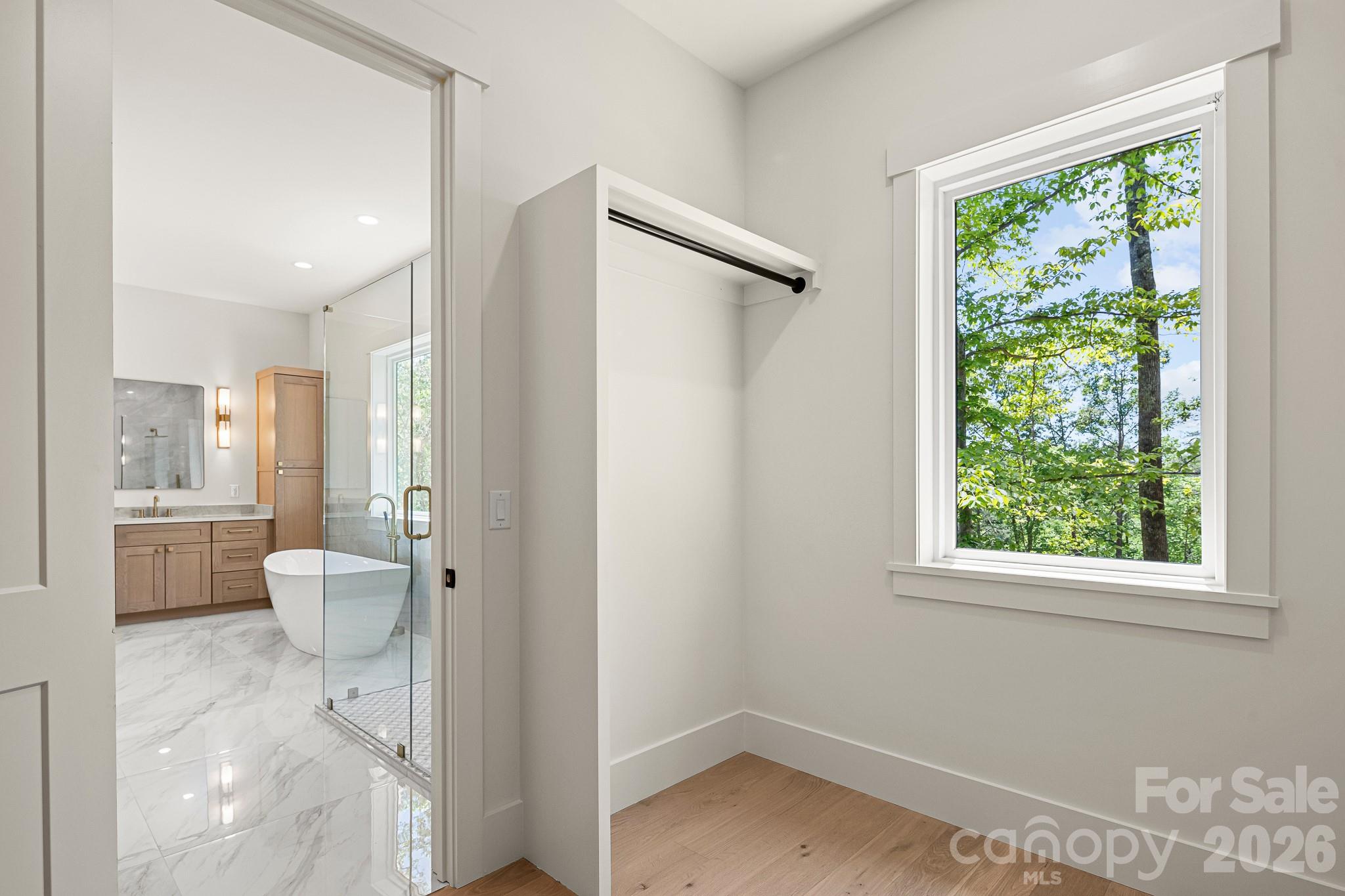 164 Reserve Way — Hendersonville
