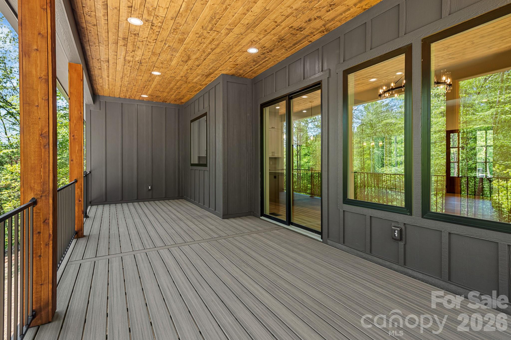 164 Reserve Way — Hendersonville