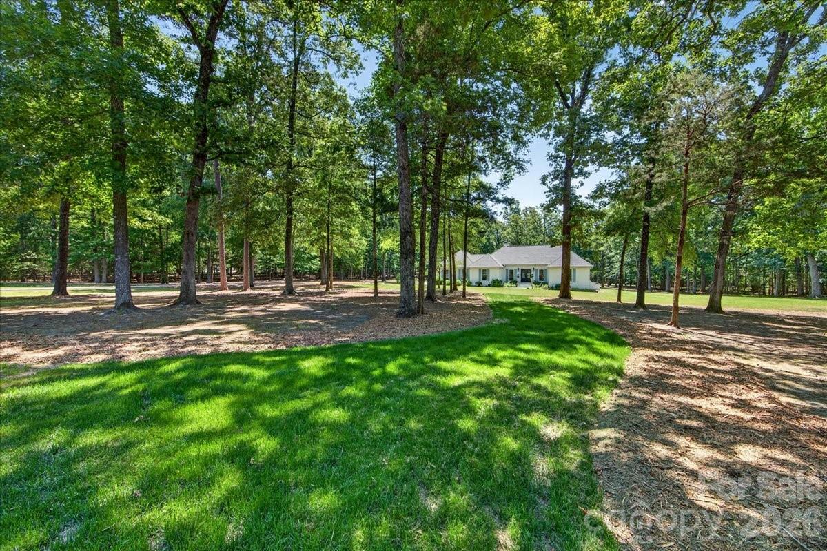 11100 Tara Oaks Drive — Mint Hill