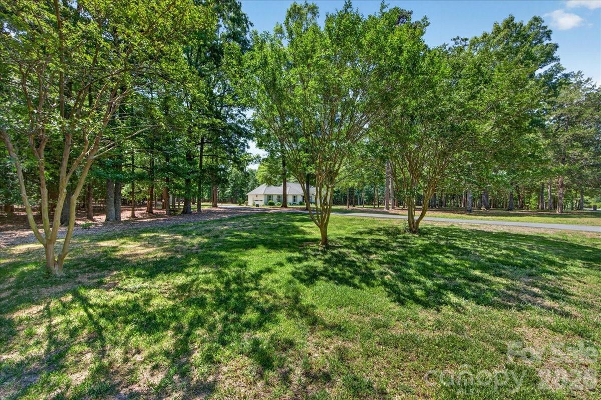 11100 Tara Oaks Drive — Mint Hill