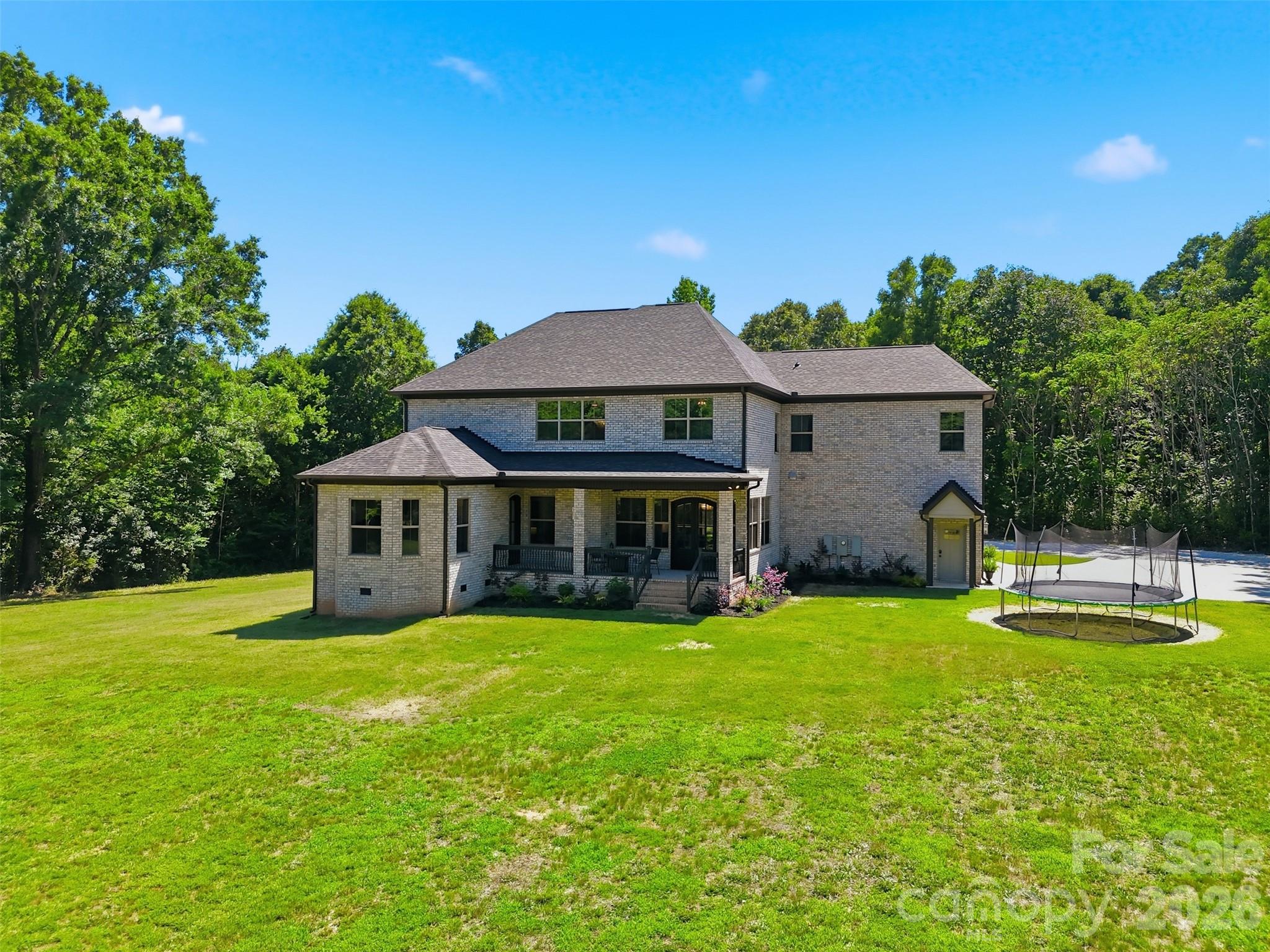 13592 Hwy 55 None W — York