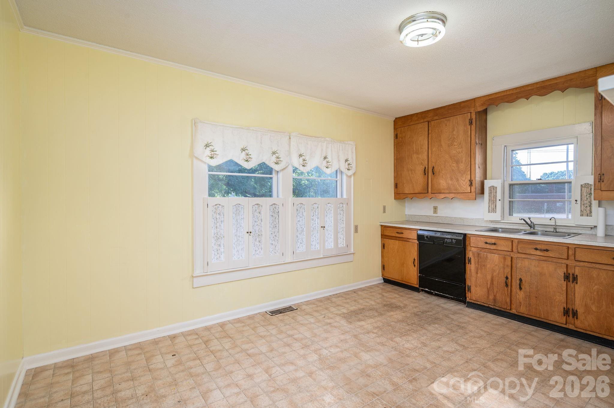 173 Salem Church Road — Lincolnton