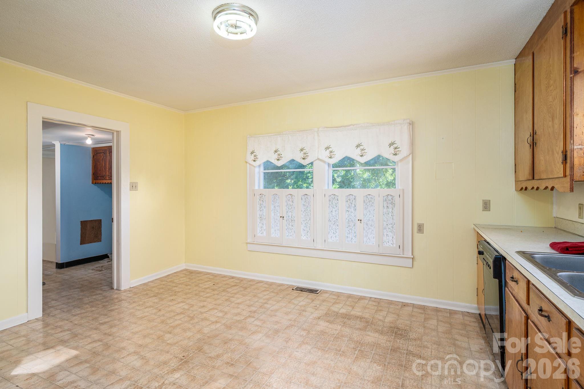 173 Salem Church Road — Lincolnton