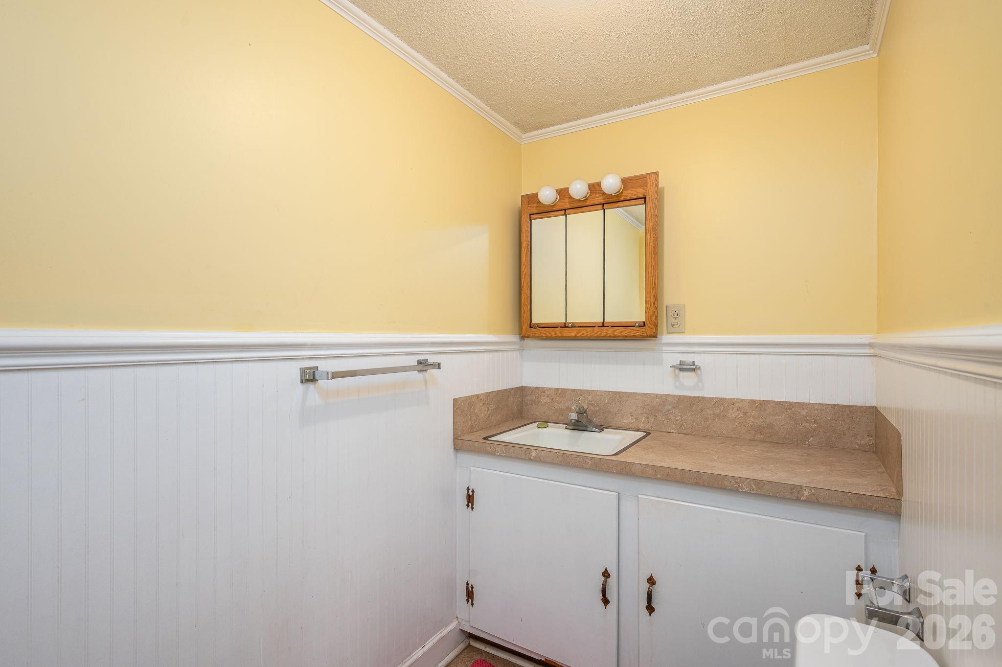 173 Salem Church Road — Lincolnton