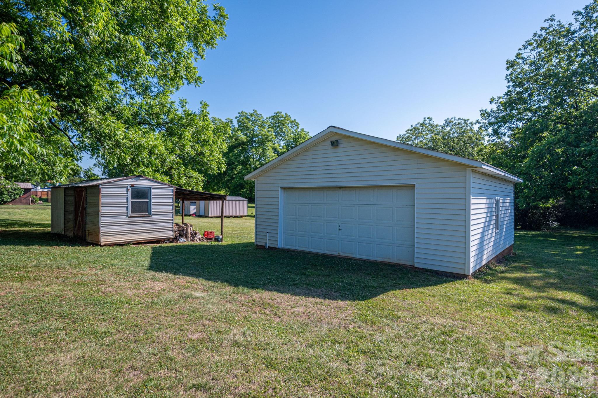 173 Salem Church Road — Lincolnton
