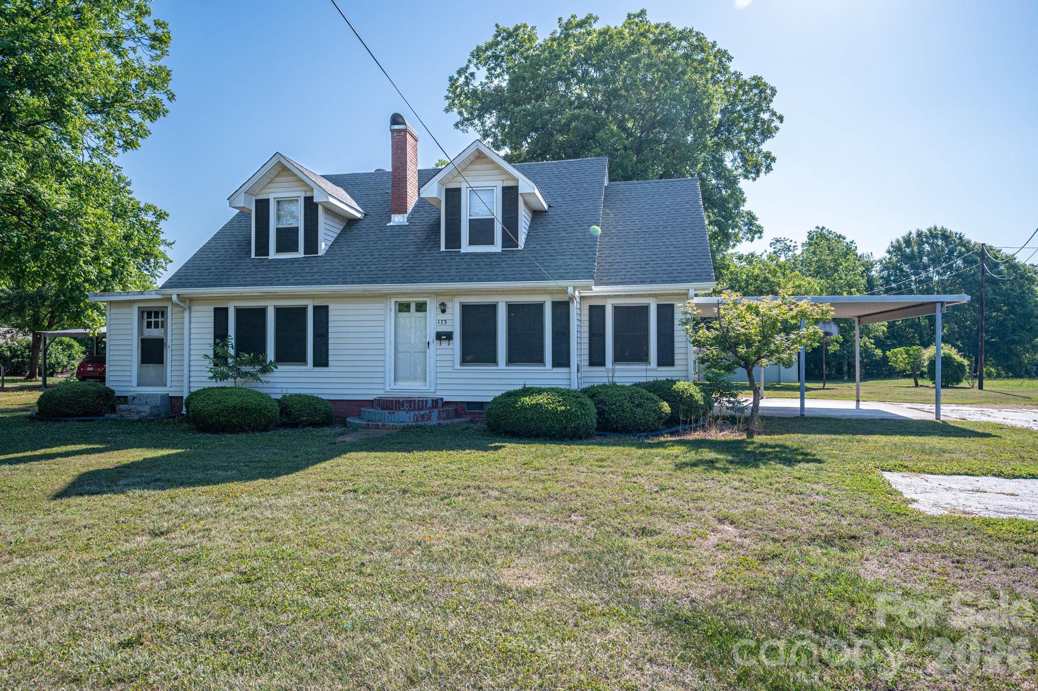 173 Salem Church Road — Lincolnton