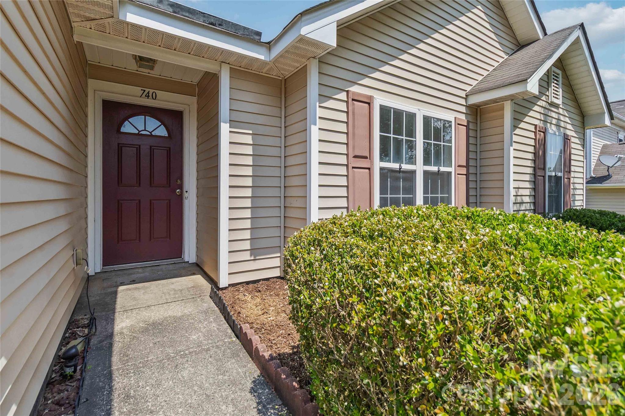 740 Aberdeen Glen Place — Charlotte