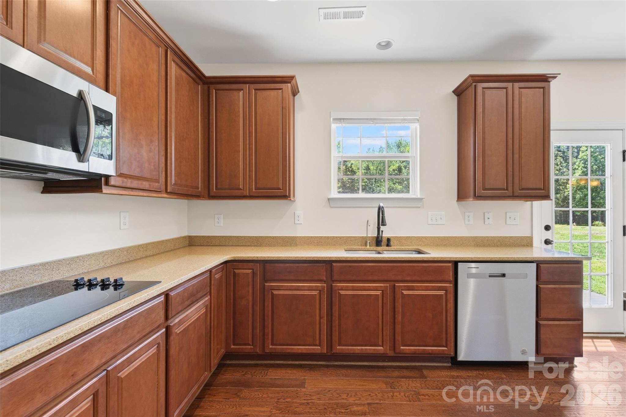 1008 Spring Rose Lane — Matthews