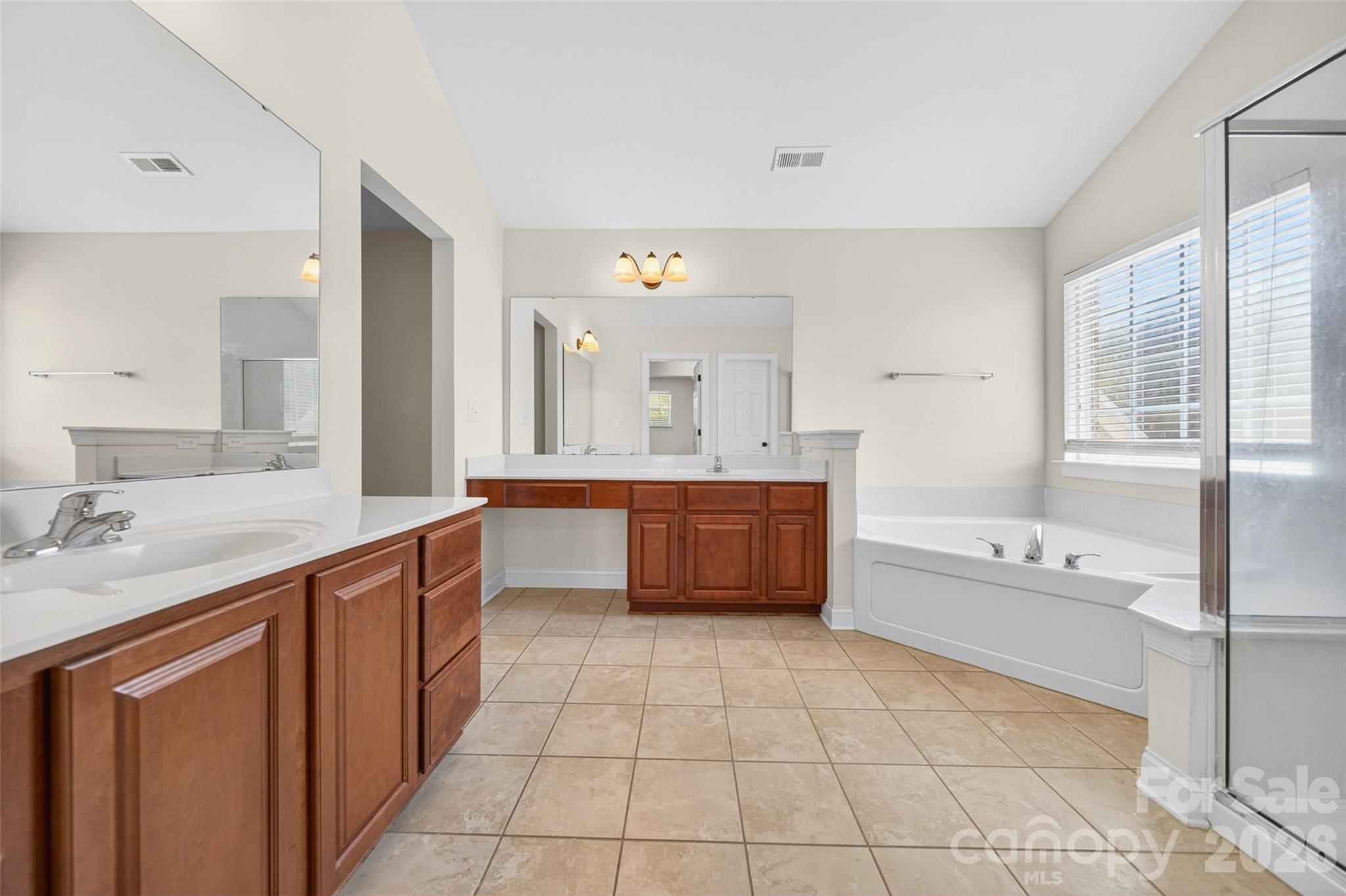 1008 Spring Rose Lane — Matthews