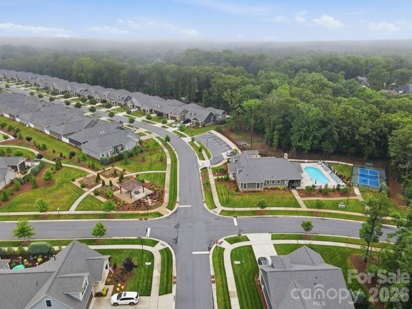1062 Millview Lane — Matthews