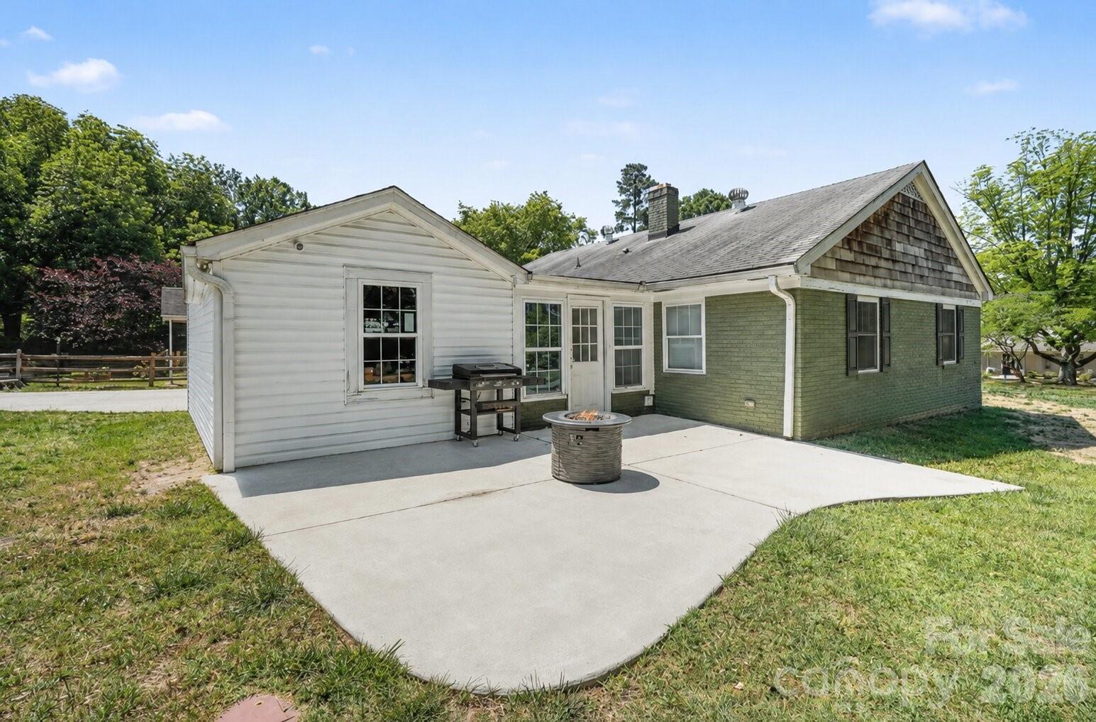 707 Spring Street SW — Concord