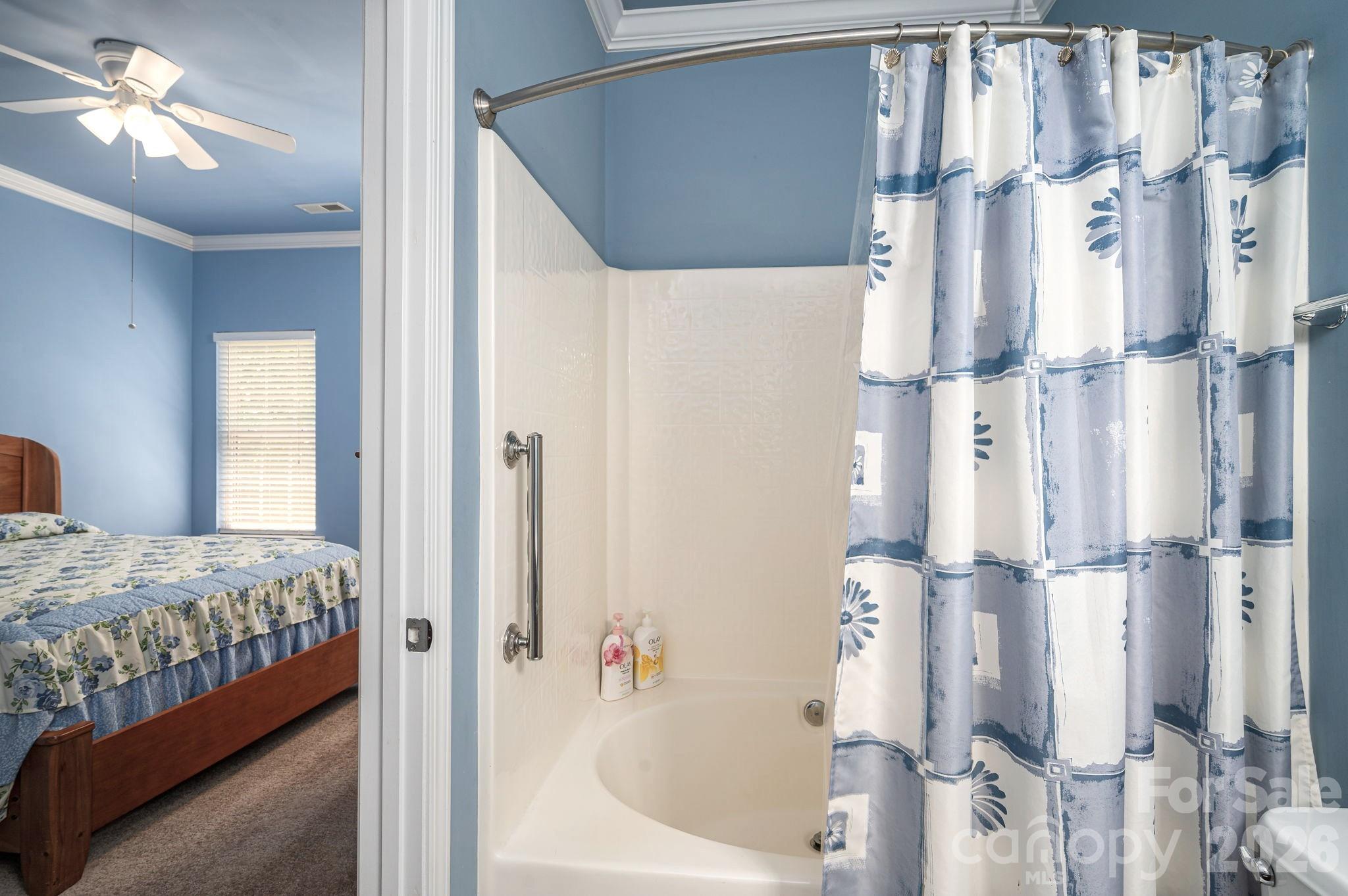 7212 Pinfeather Circle — Cramerton