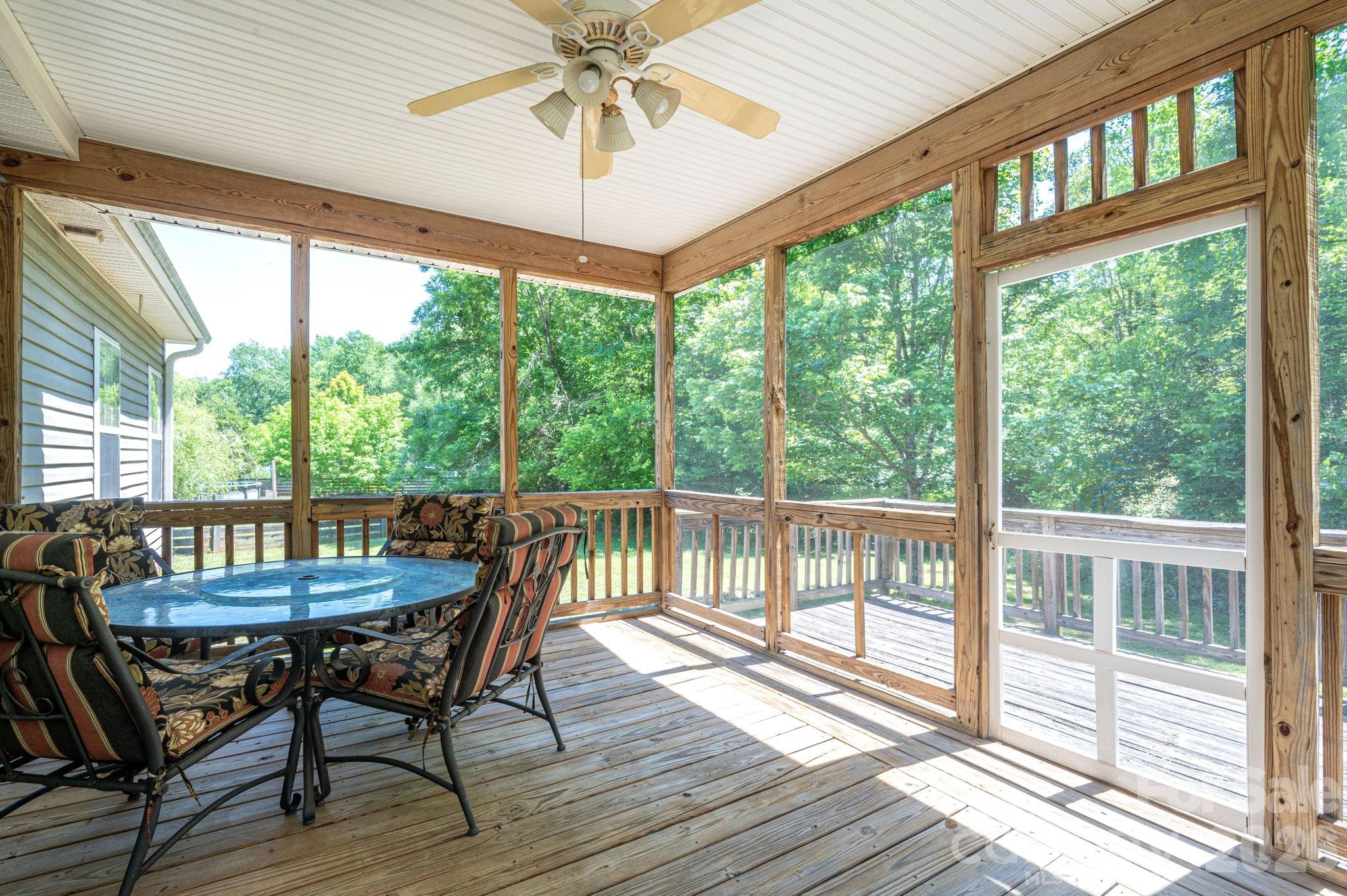 7212 Pinfeather Circle — Cramerton