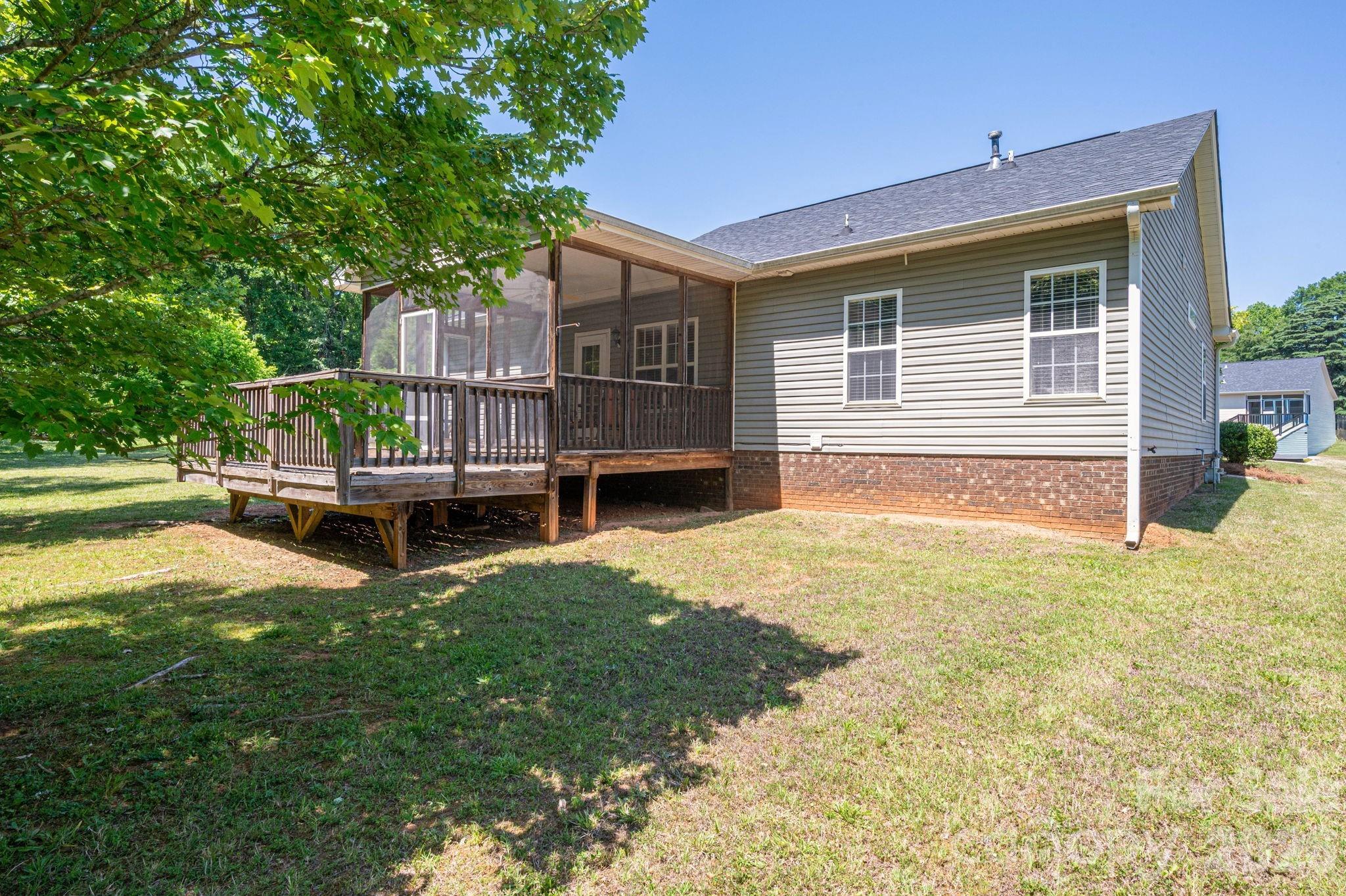 7212 Pinfeather Circle — Cramerton