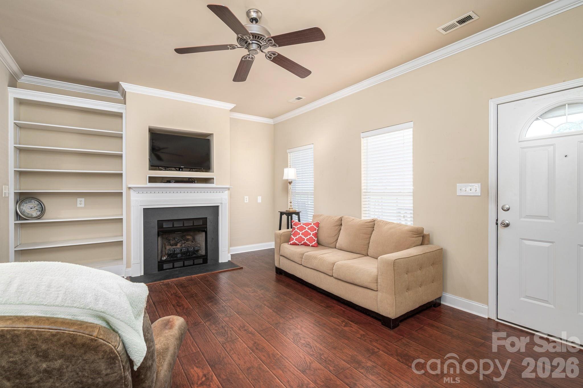 7212 Pinfeather Circle — Cramerton