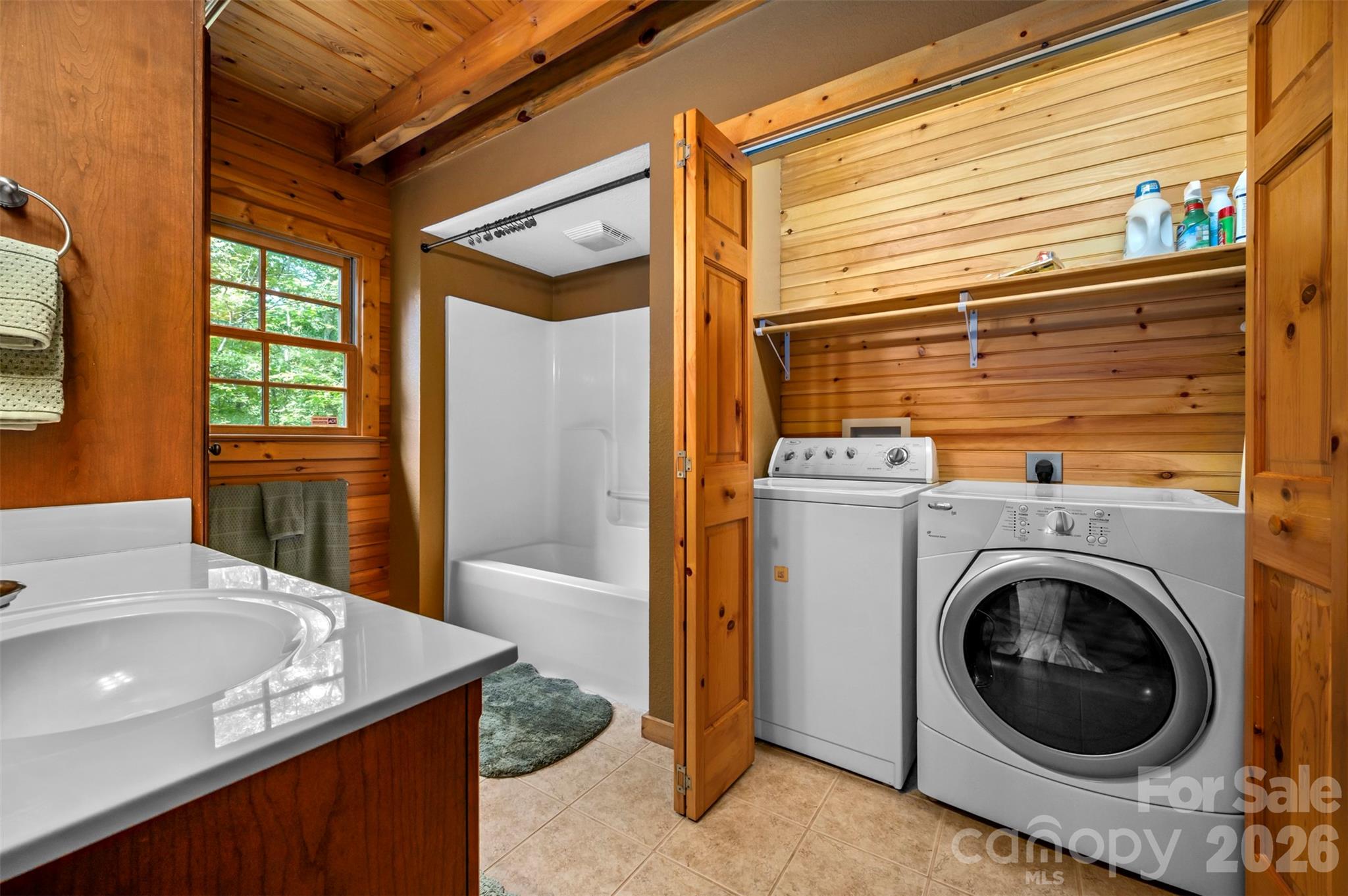 512 Indian Forest Drive — Bostic