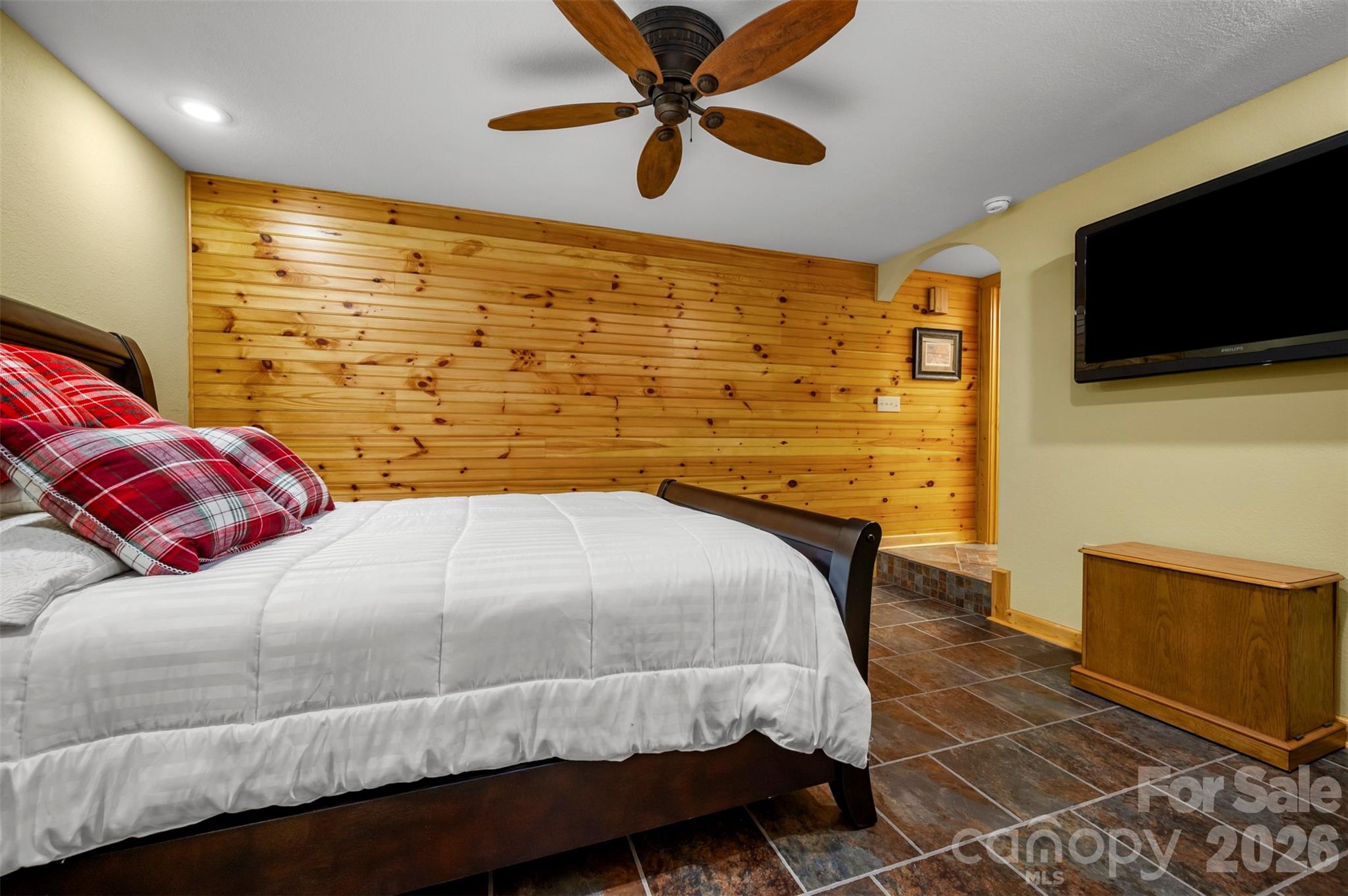 512 Indian Forest Drive — Bostic