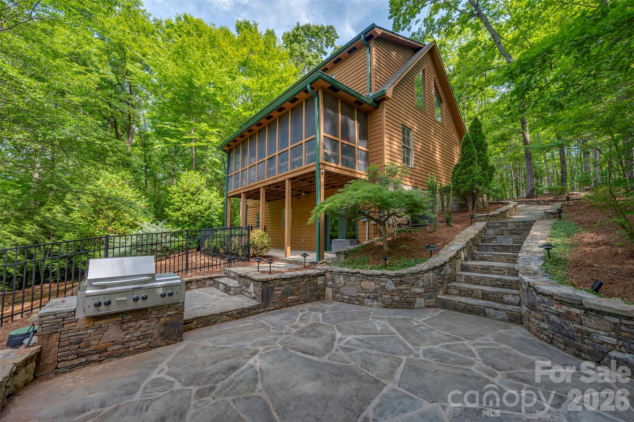512 Indian Forest Drive — Bostic