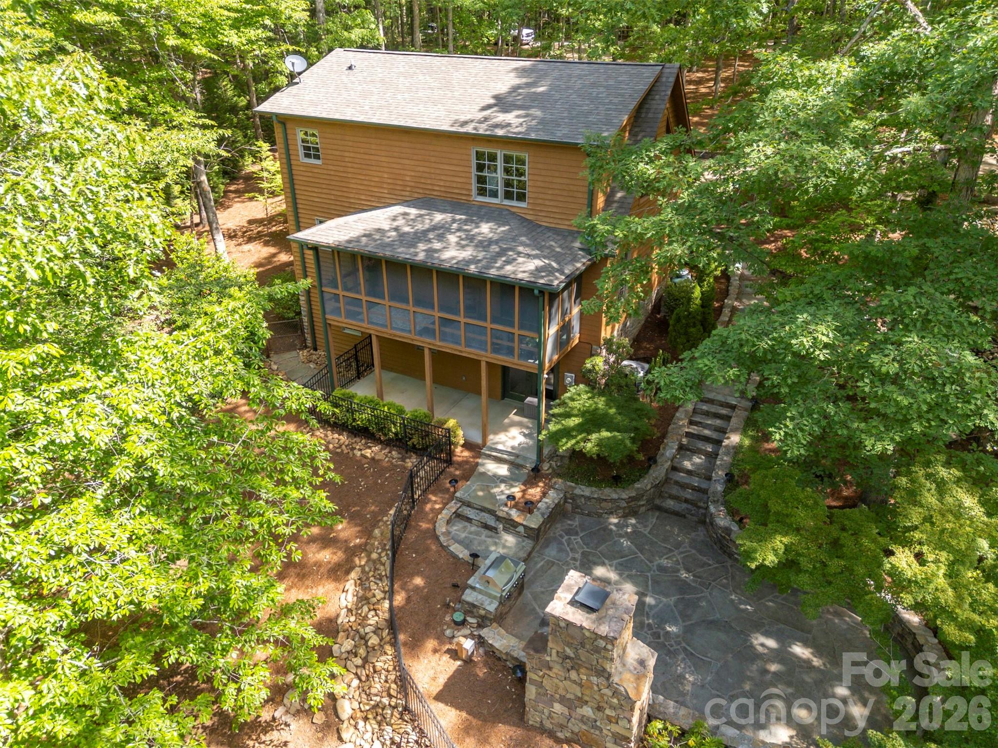 512 Indian Forest Drive — Bostic