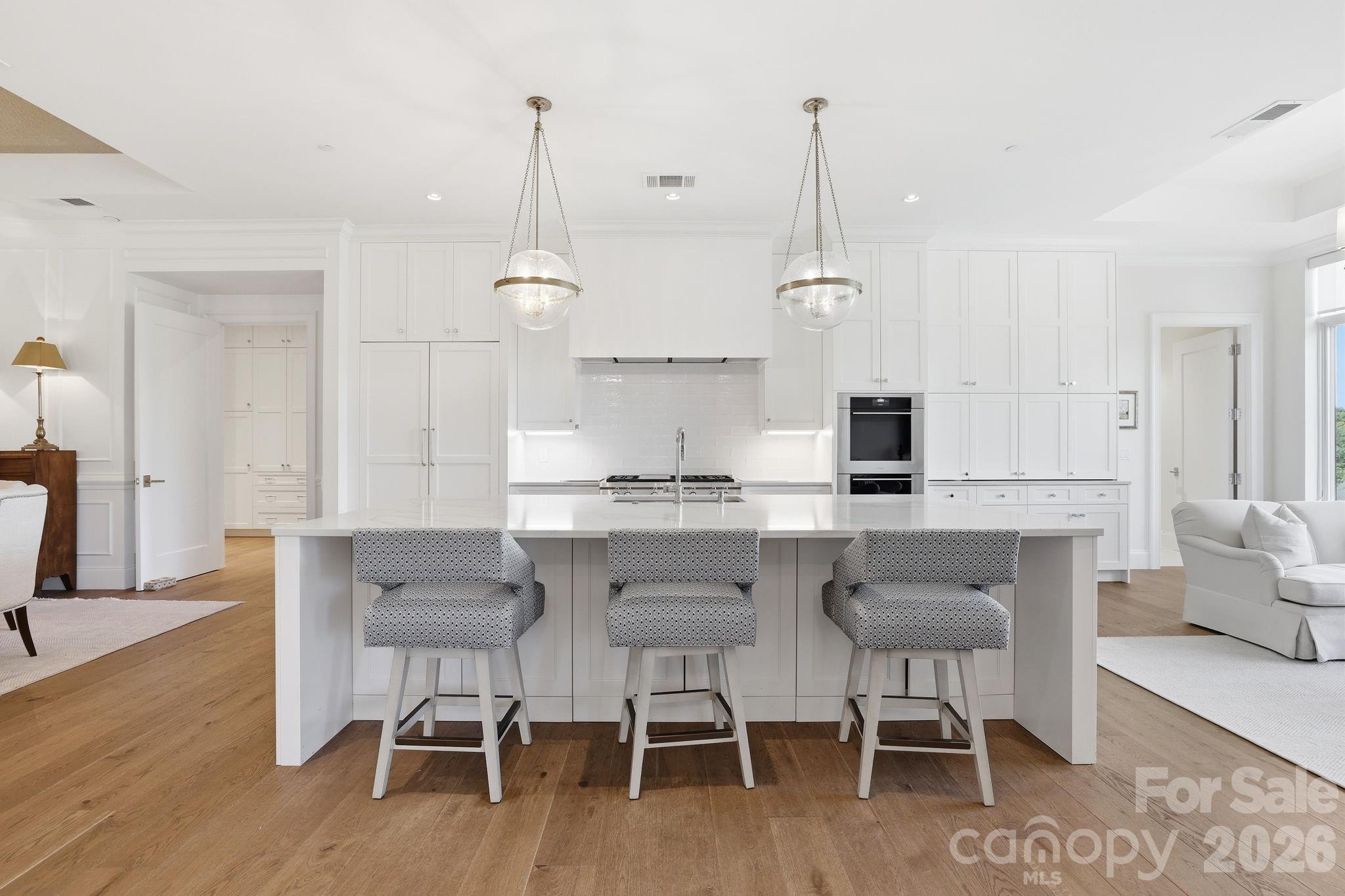 130 Cherokee Road #503 — Charlotte