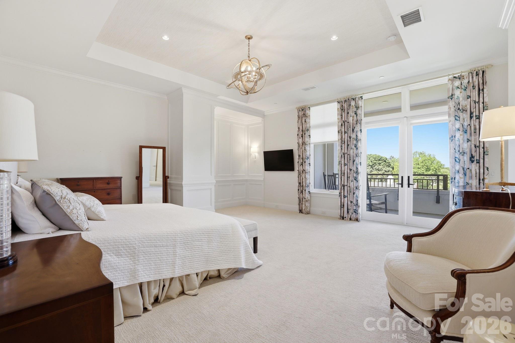 130 Cherokee Road #503 — Charlotte