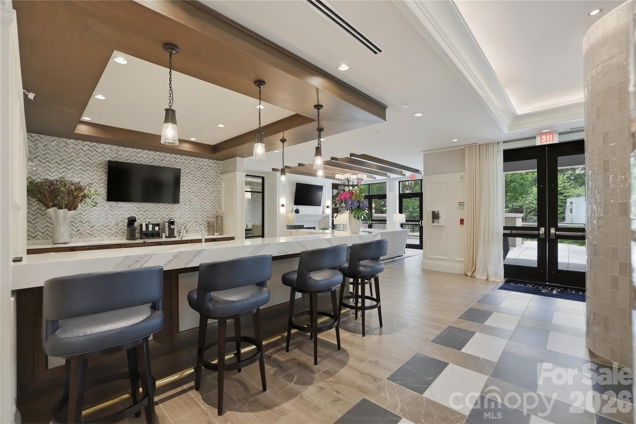 130 Cherokee Road #503 — Charlotte