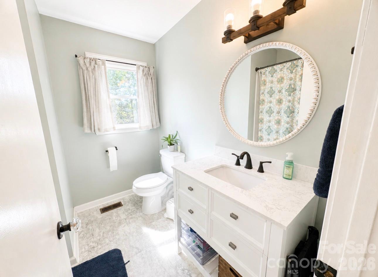 3500 Alta Vista Way — Morganton