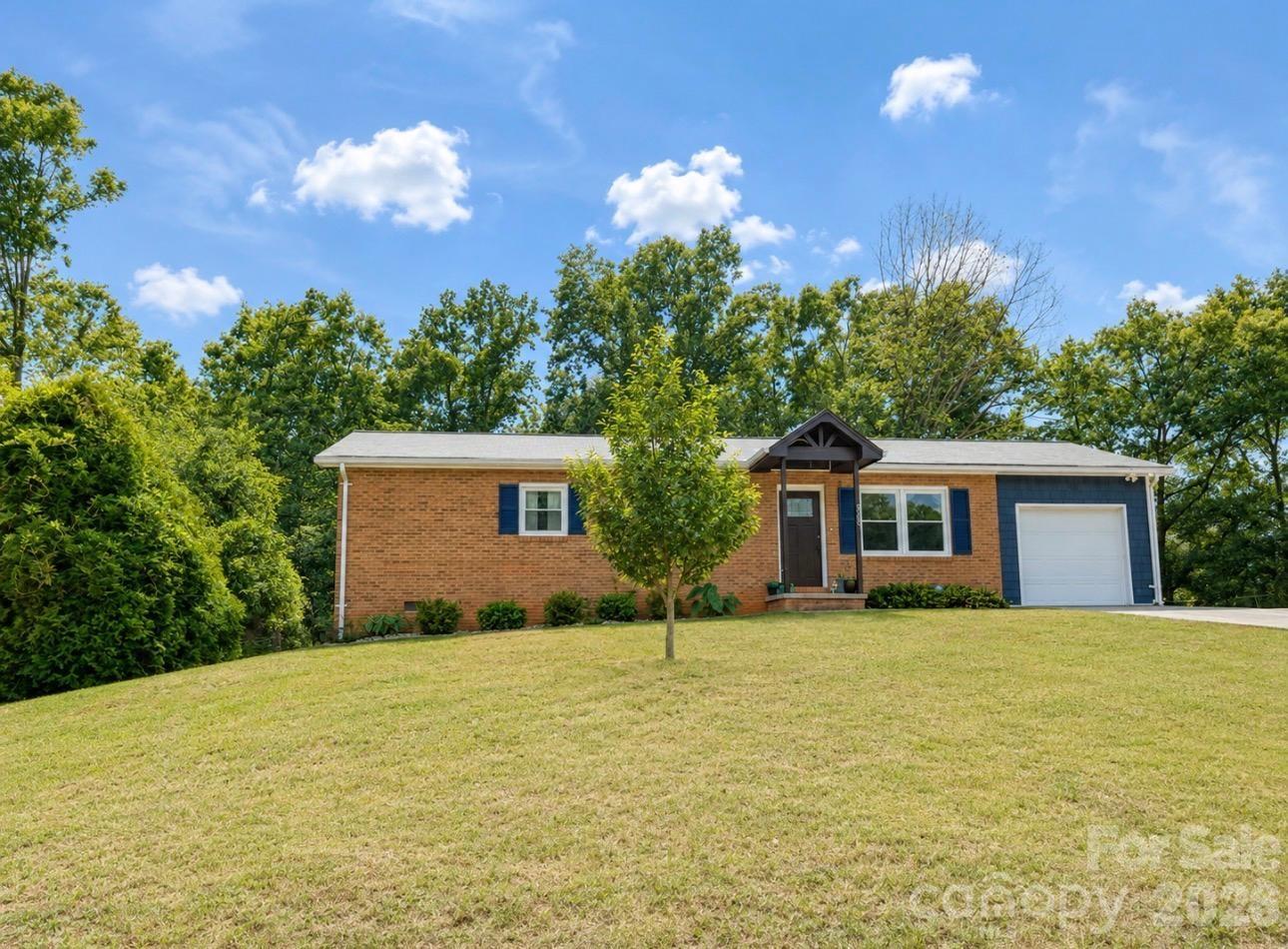 3500 Alta Vista Way — Morganton