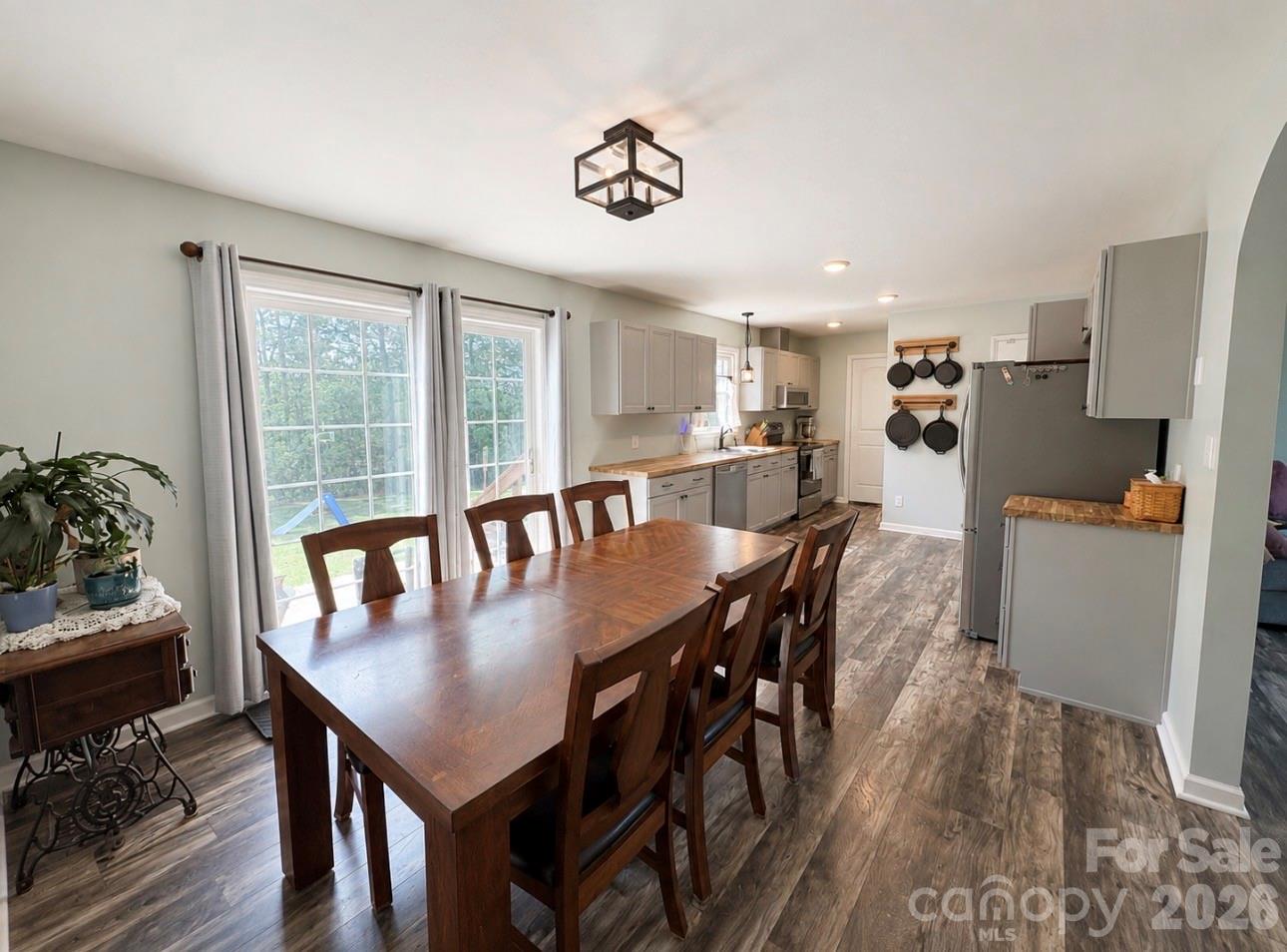 3500 Alta Vista Way — Morganton