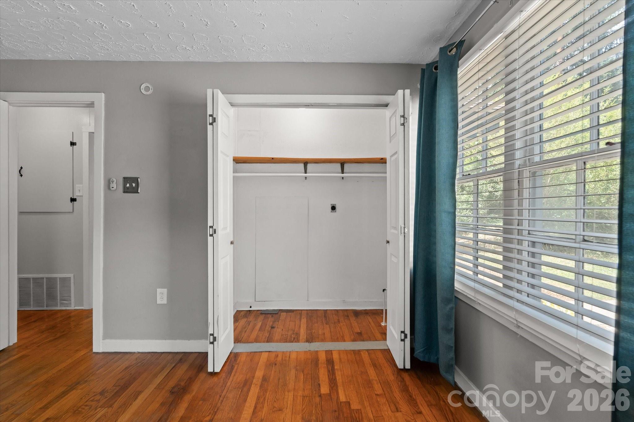 224 Aurora Drive — Asheville
