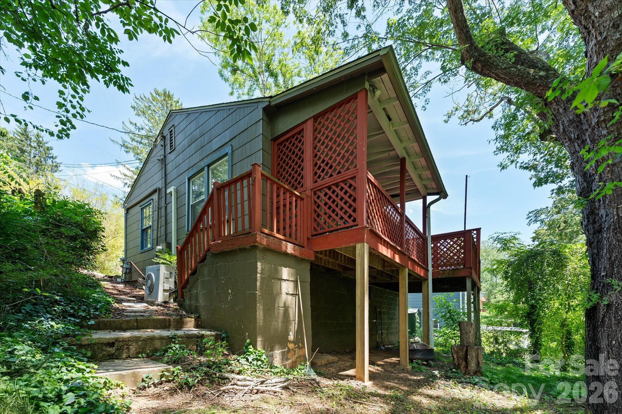 224 Aurora Drive — Asheville