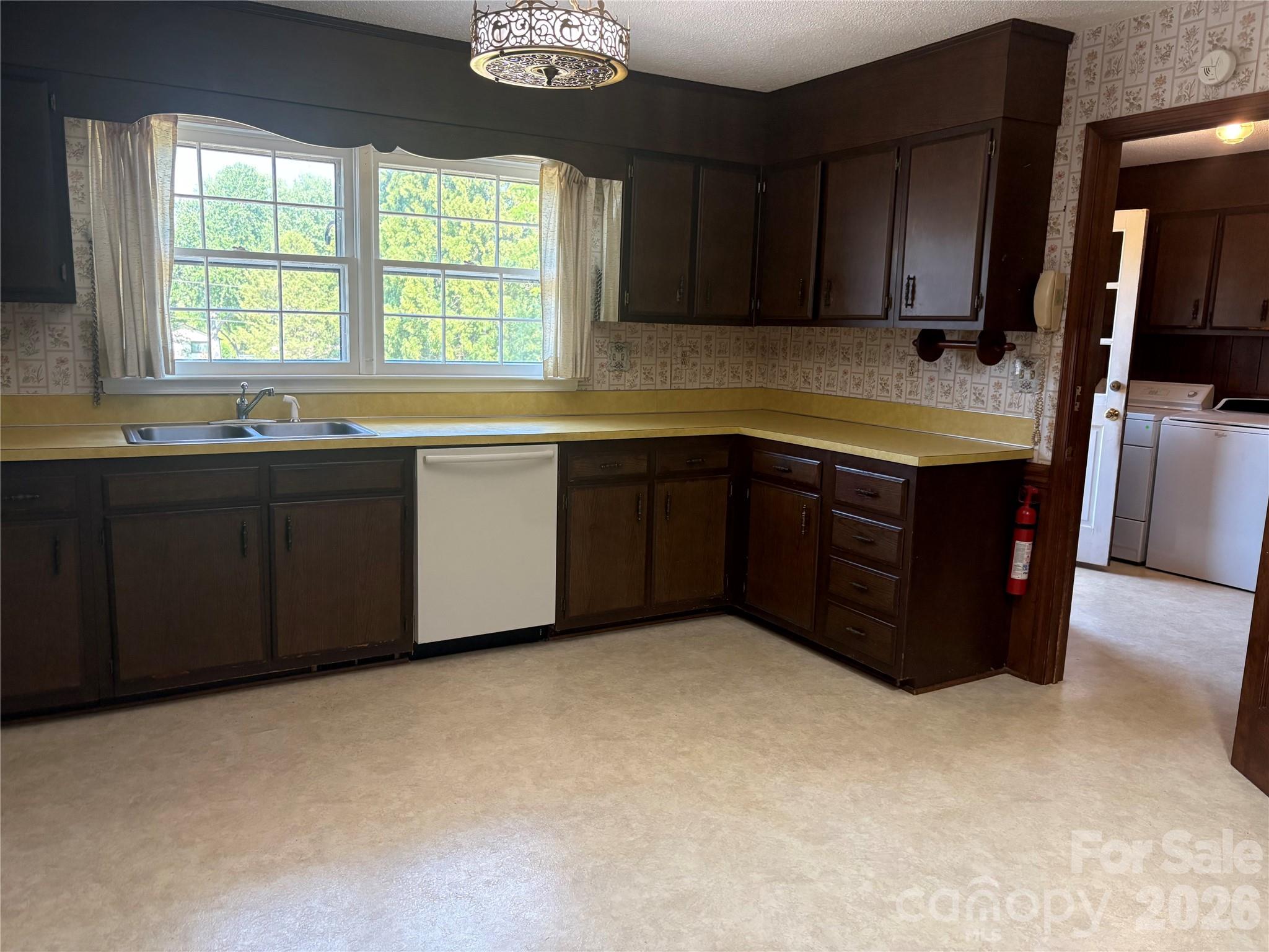 5500 Saddlewood Lane — Mint Hill